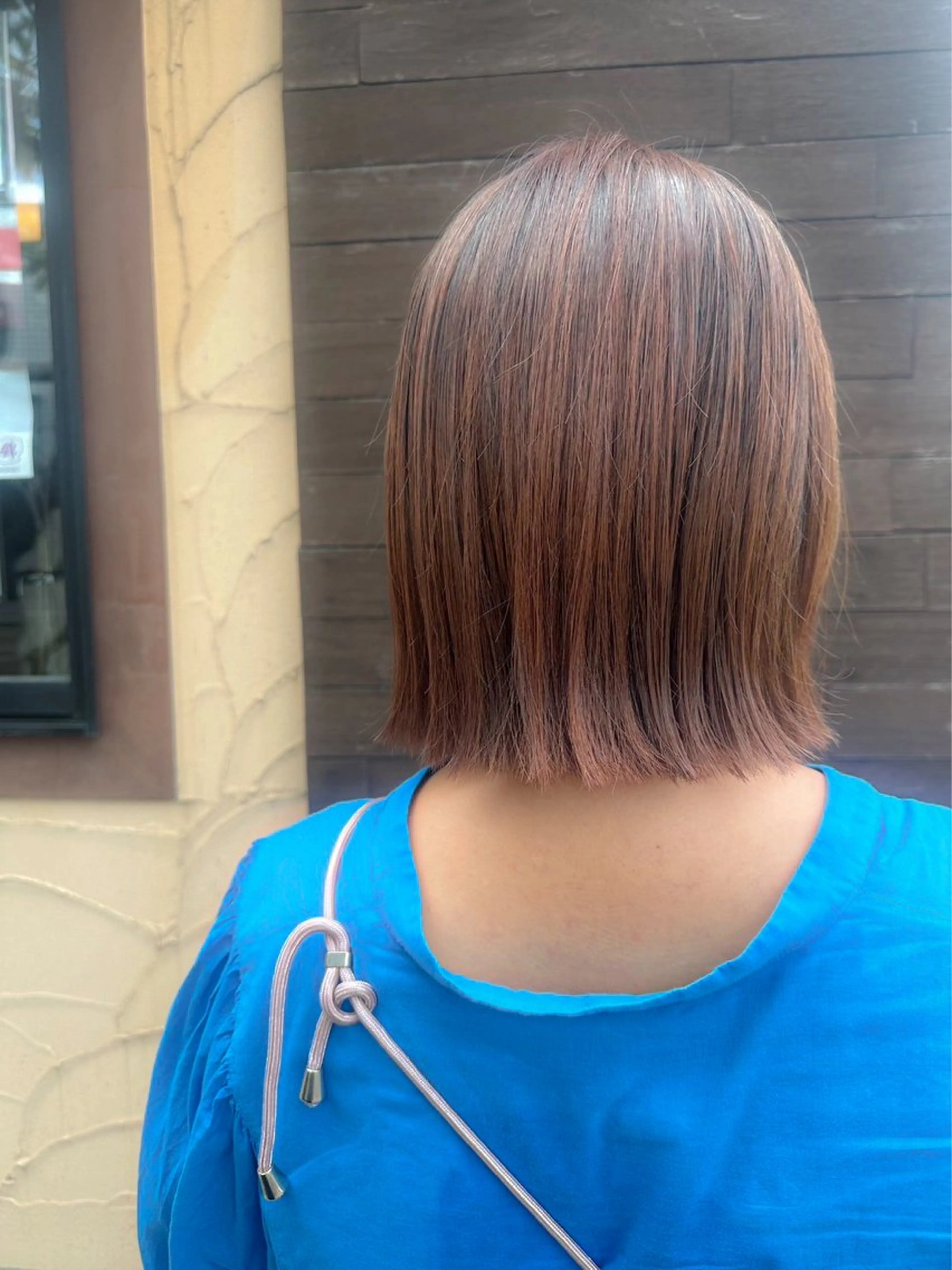 ミディアム カラー 綿貫 結香のヘアスタイル