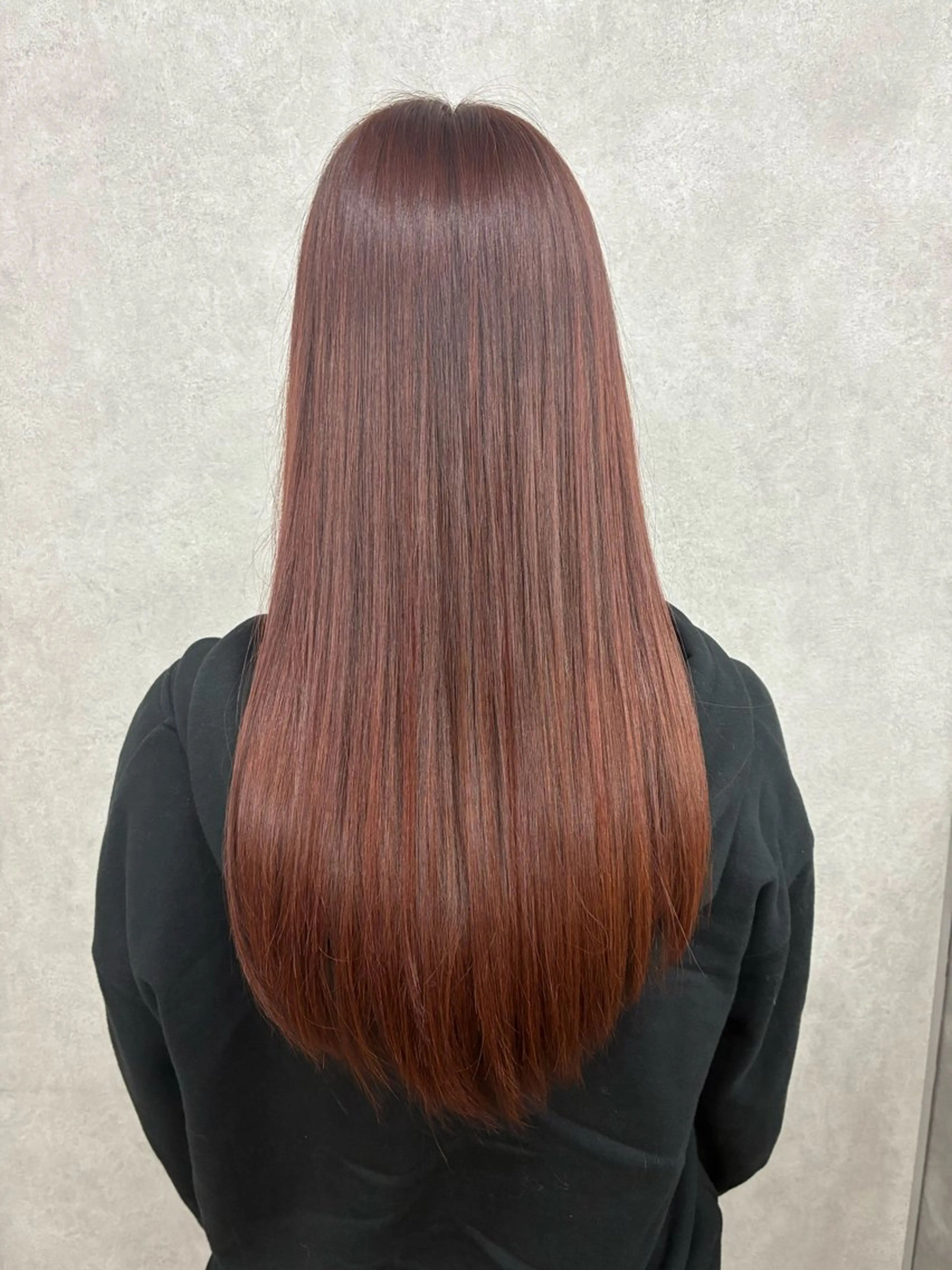 ロング カラー 佐藤 琴海のヘアスタイル