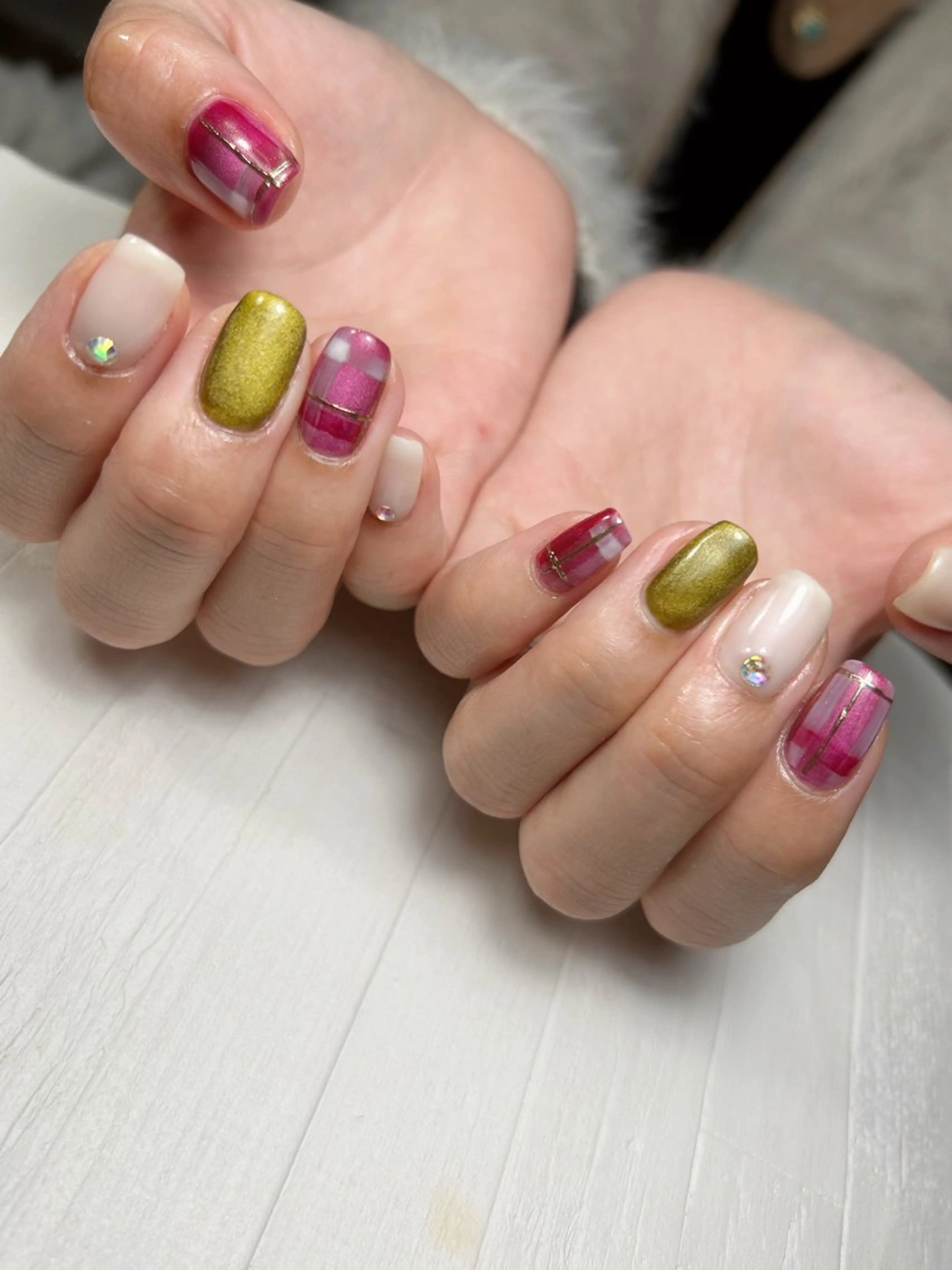 ネイル ハンドネイル 大崎 奈々のネイルデザイン