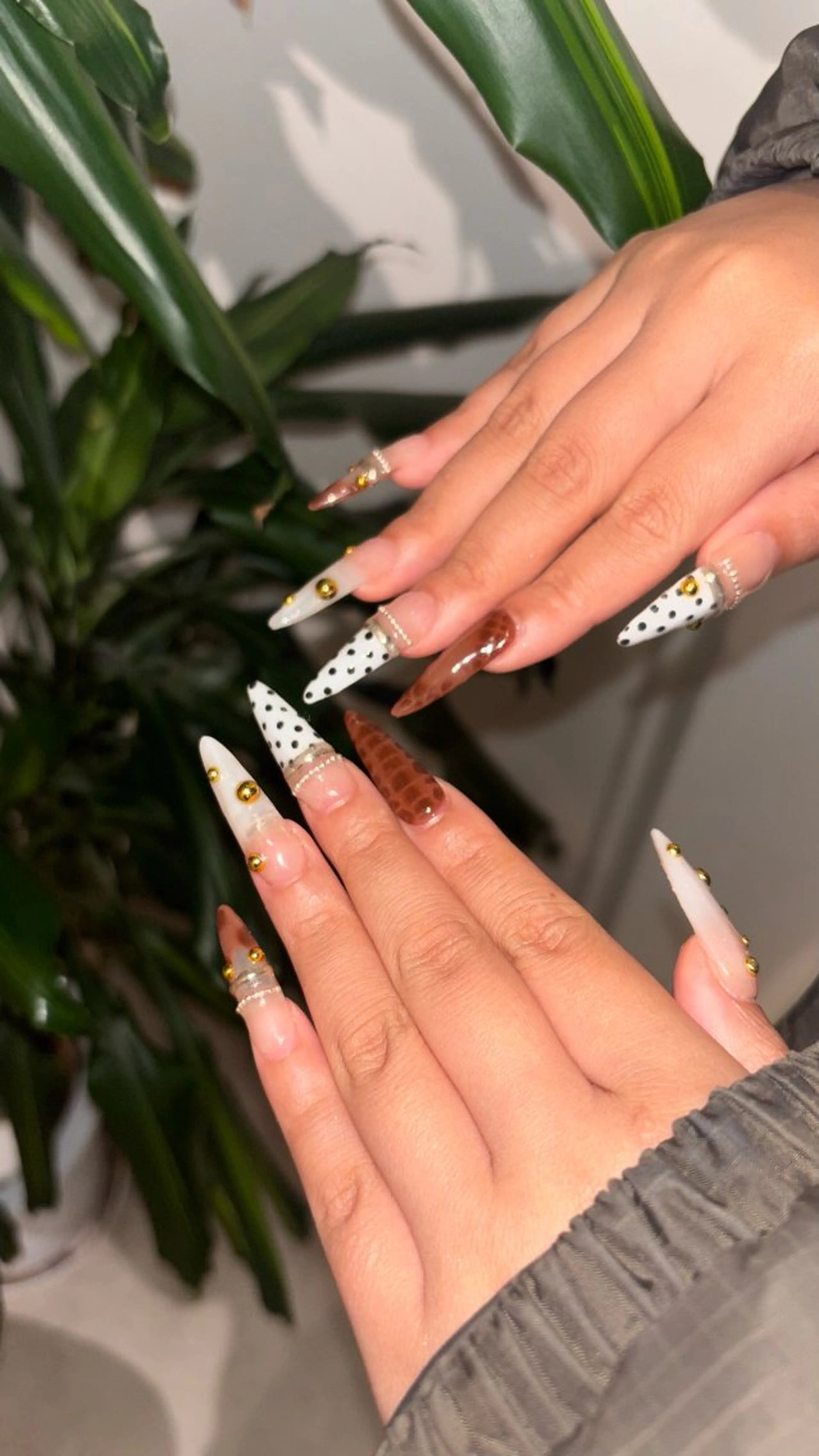 ネイル ハンドネイル 🐬Cxxu° Nail✝️のネイルデザイン