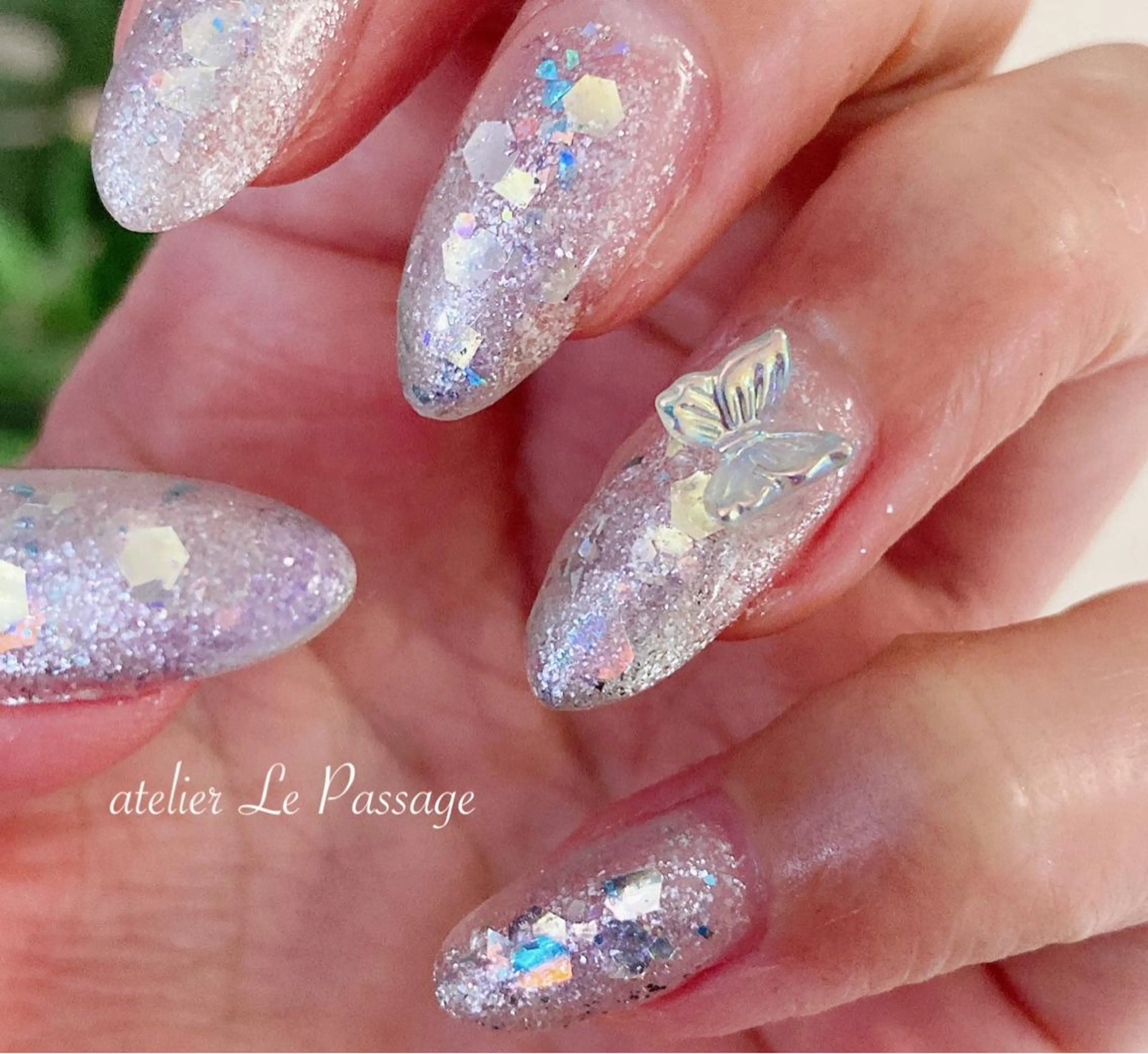 ネイル ジェルネイル ラメ(グリッター) オフィスネイル パラジェル 春ネイル Atelier Le Passage所属・h nakatsukaのネイルデザイン