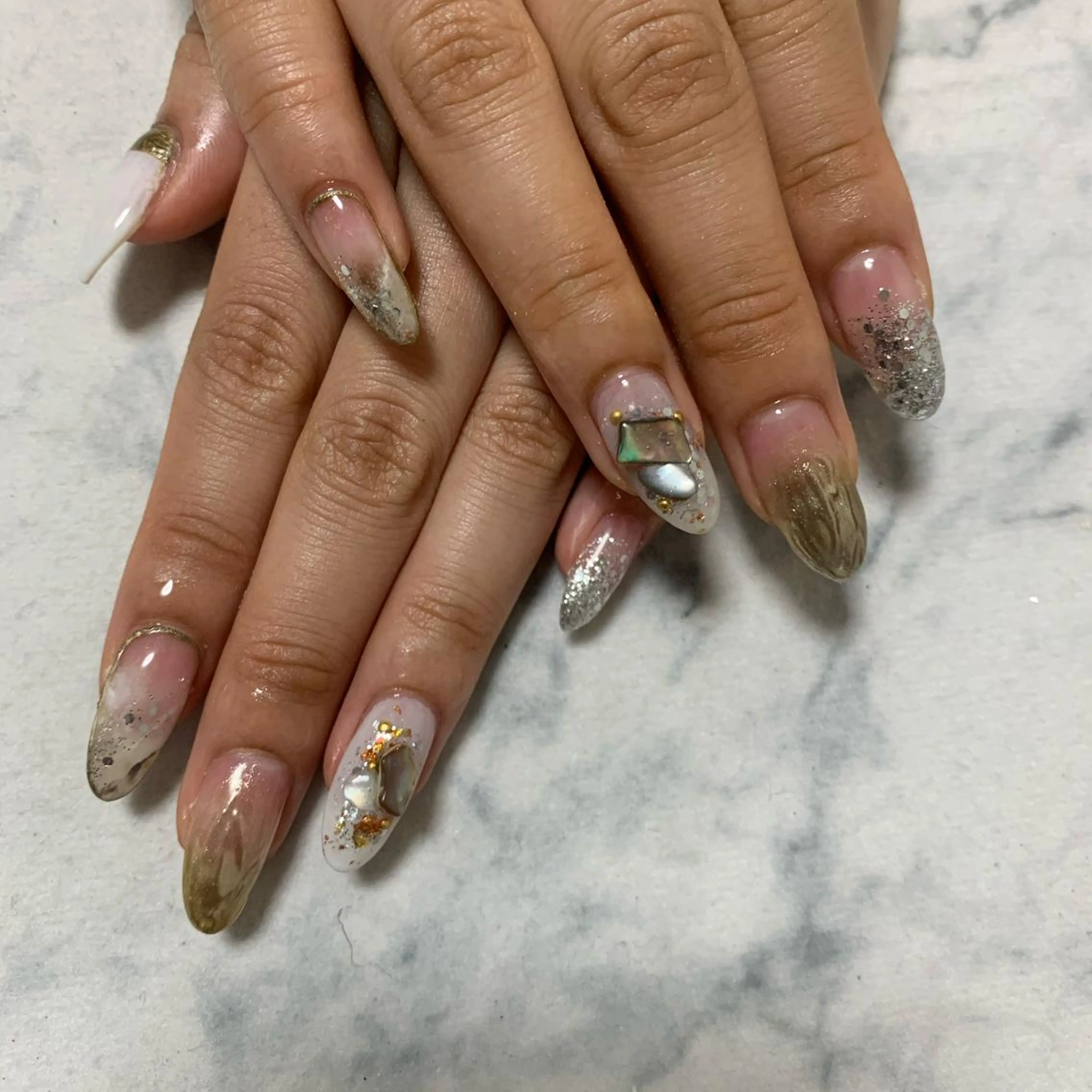 ネイル ニュアンスネイル 🌙🫧CHARME (RUKA)🦋🫧のネイルデザイン