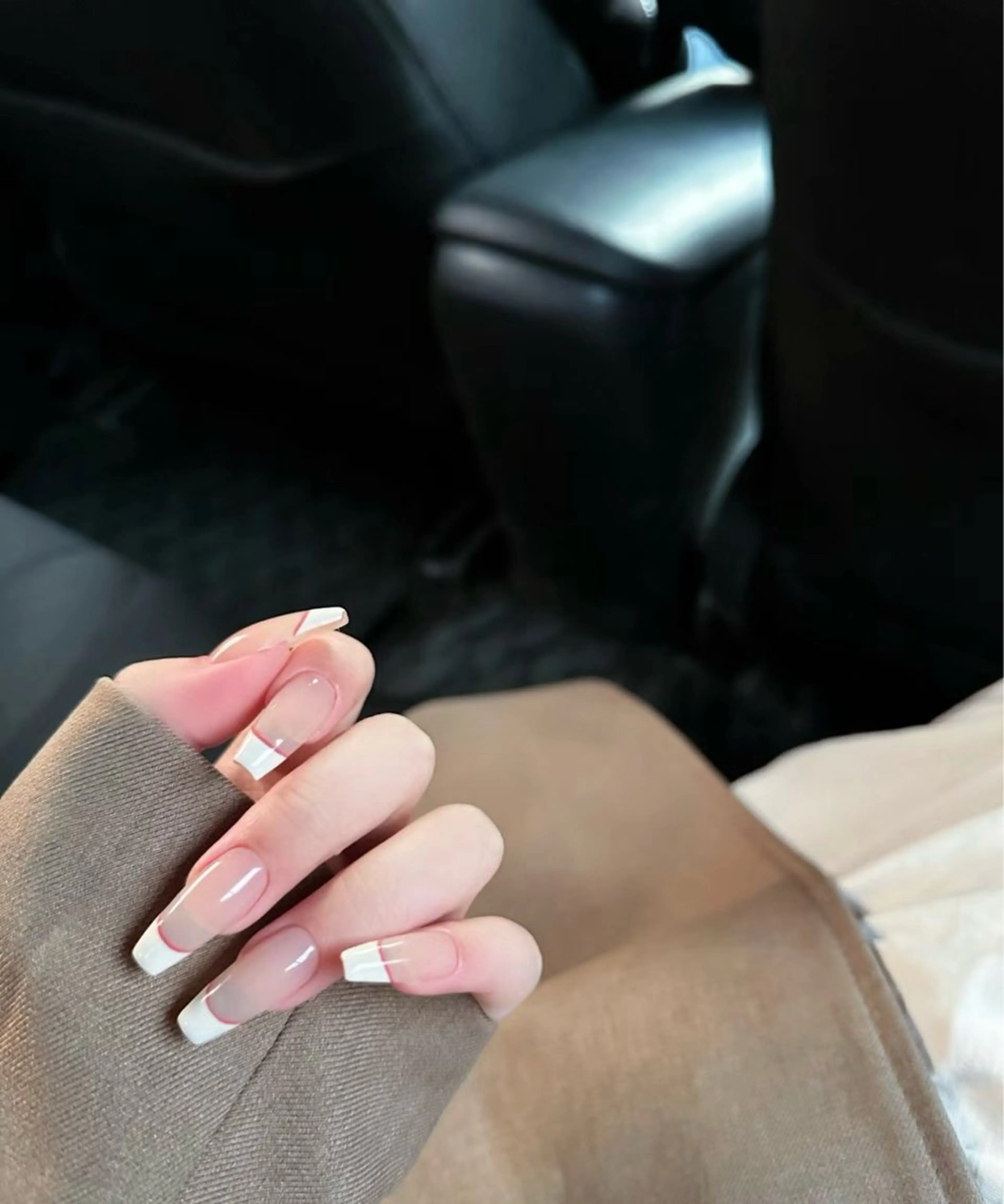 ネイル 長さ出し フットネイル フレンチネイル ジェルネイル ガラスフレンチ ハンドネイル ハンドケア More Glam渋谷店のネイルデザイン