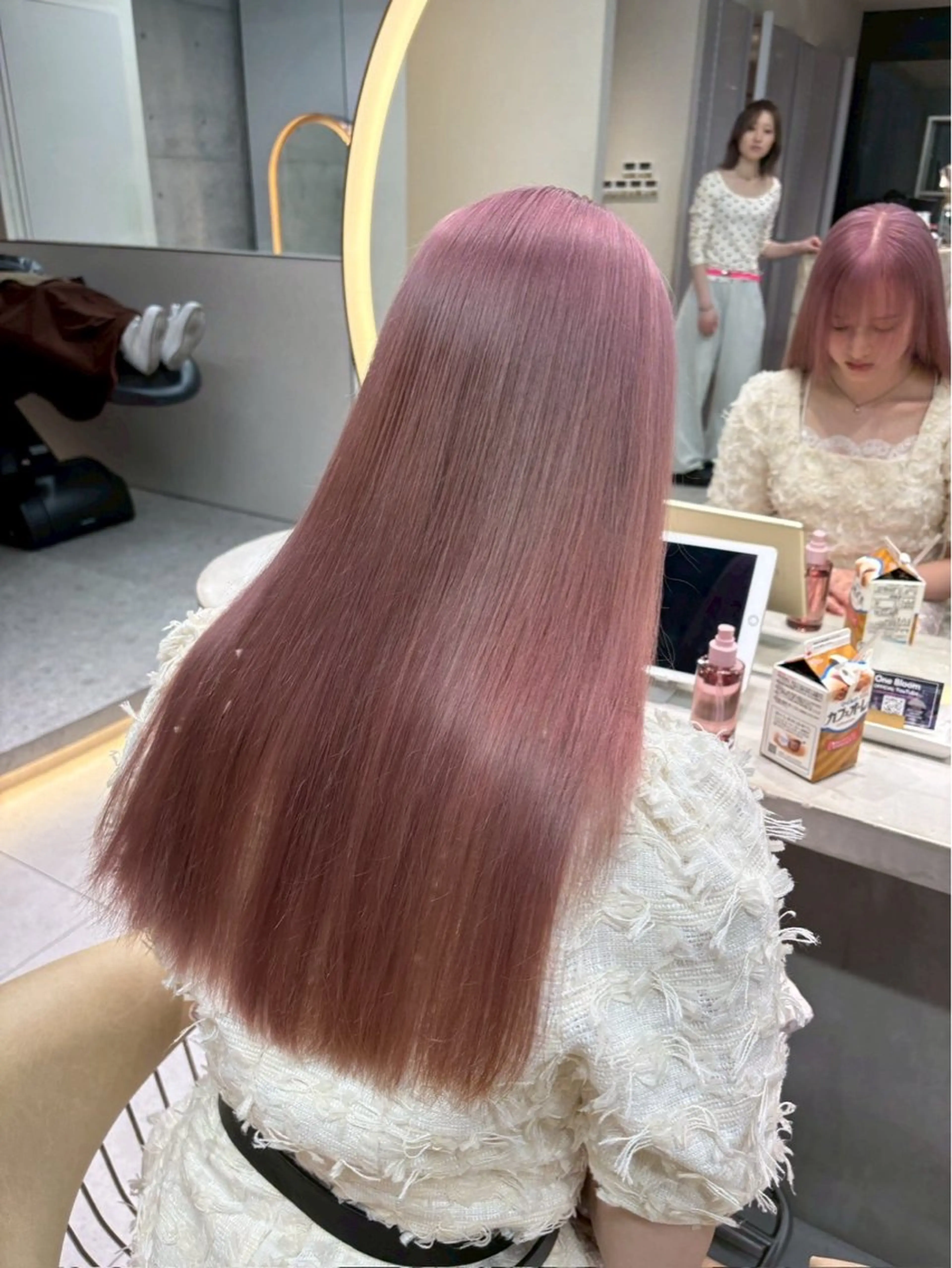 カラー ベージュカラー ブリーチ 透明感カラー ダブルカラー ハイトーンカラー ヘアカラー Lond mare所属・あ い か 🎀 レイヤーカットのヘアスタイル