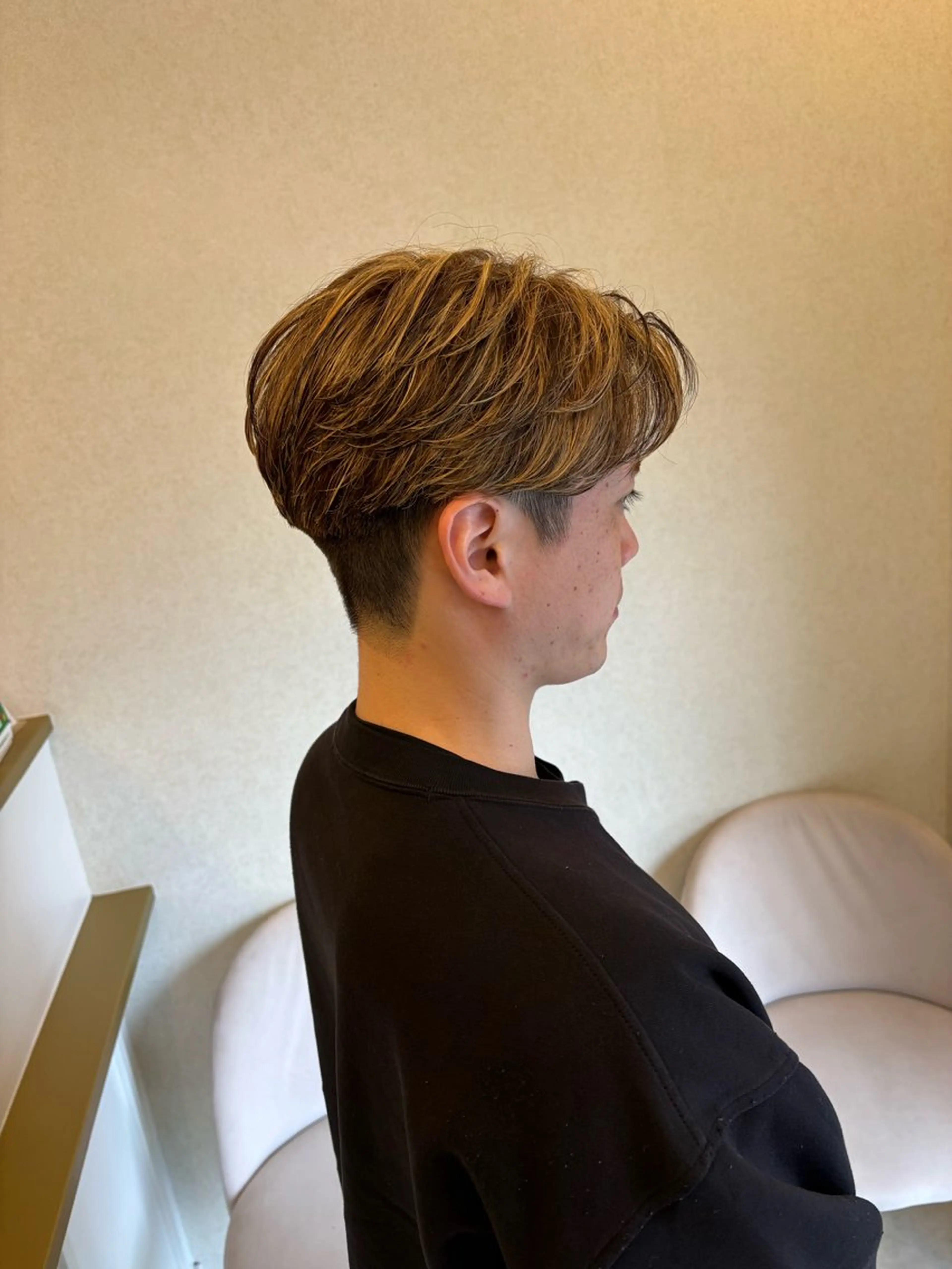 メンズカット＋海外風茶髪ハイライトの写真