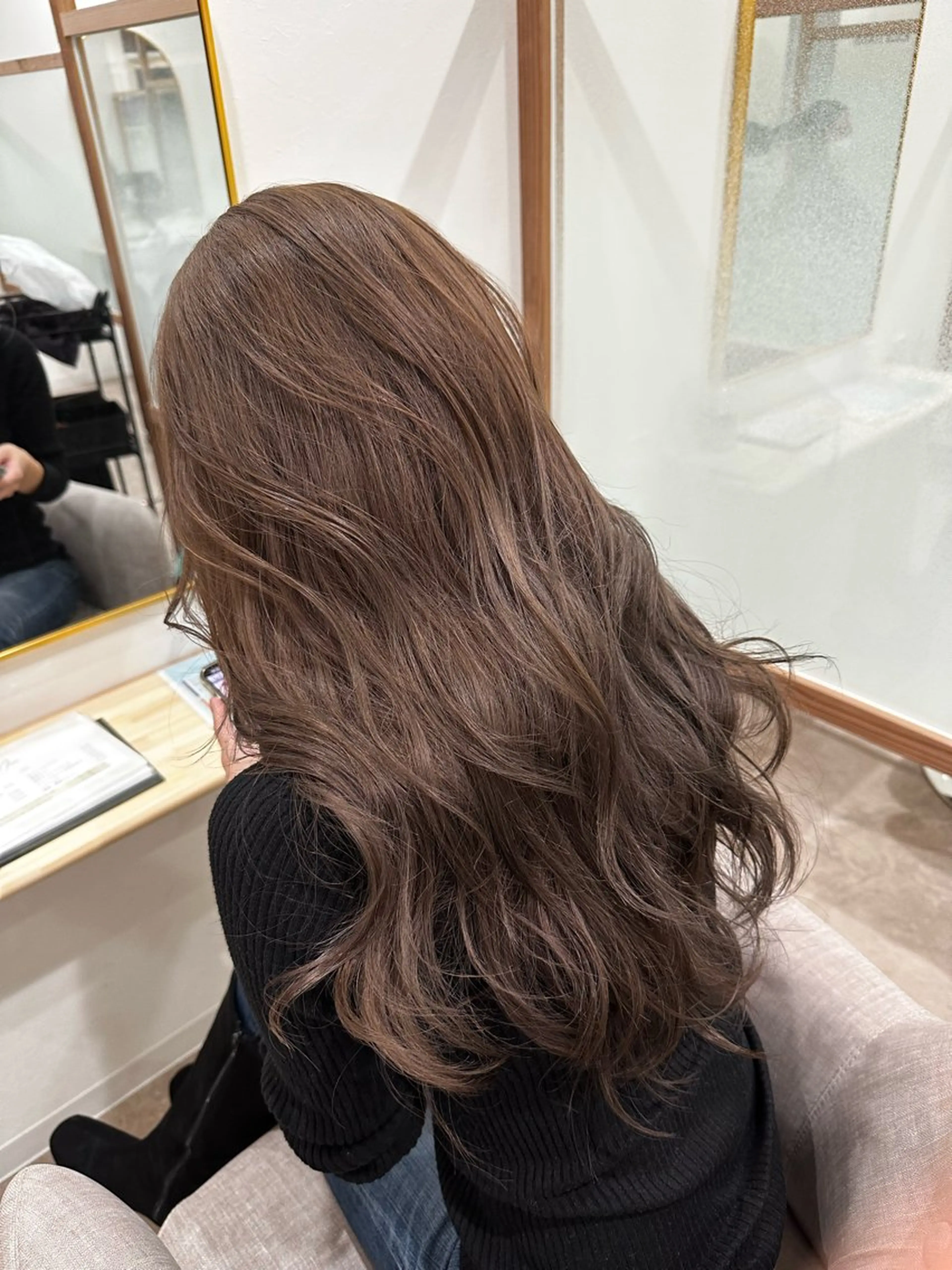 カラー Carrefour OHANAのヘアスタイル