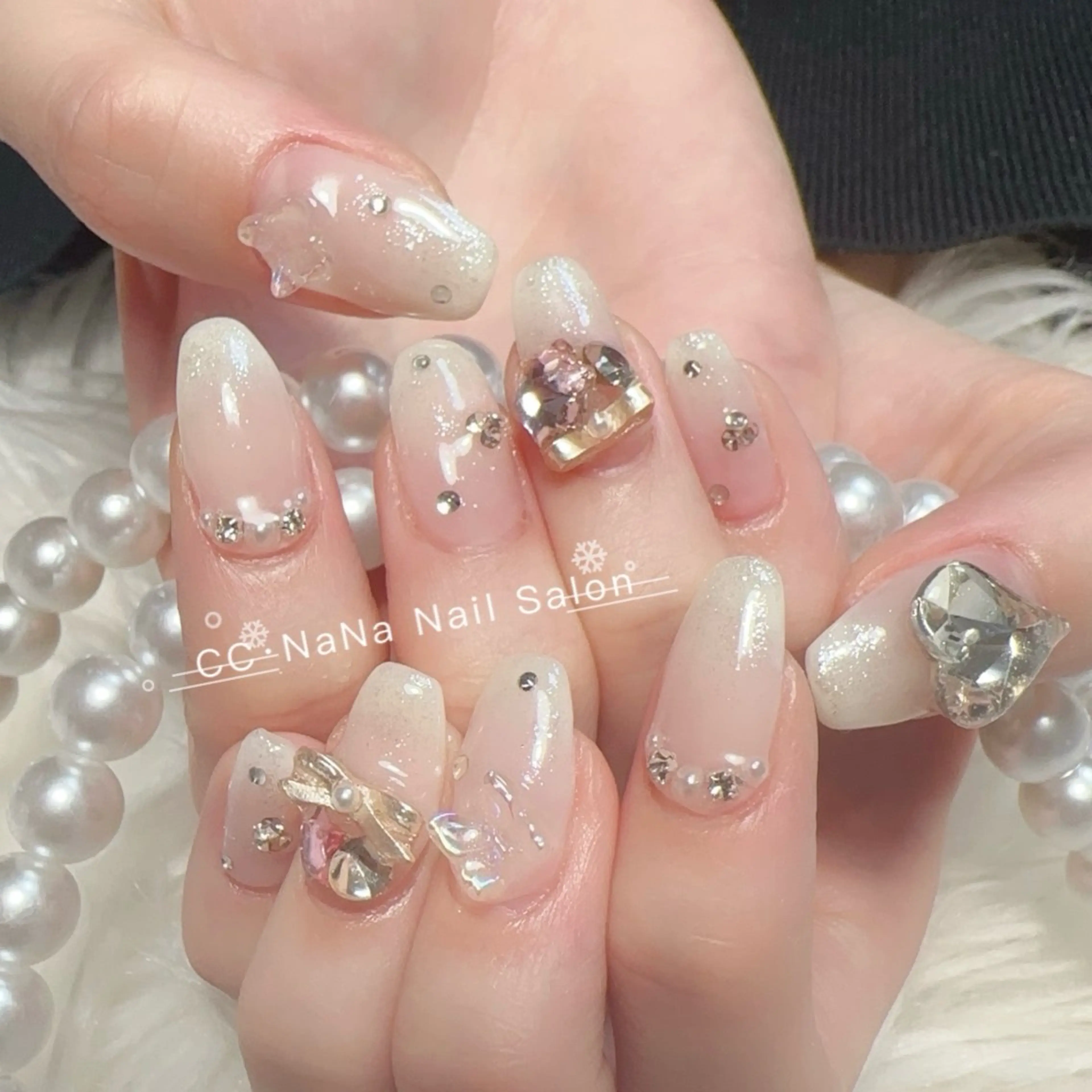 ネイル チークネイル フラッシュネイル ハート キラキラネイル 韓国ネイル ハンドネイル 💎CC・NaNa 韓国風ネイル🌙Cのネイルデザイン