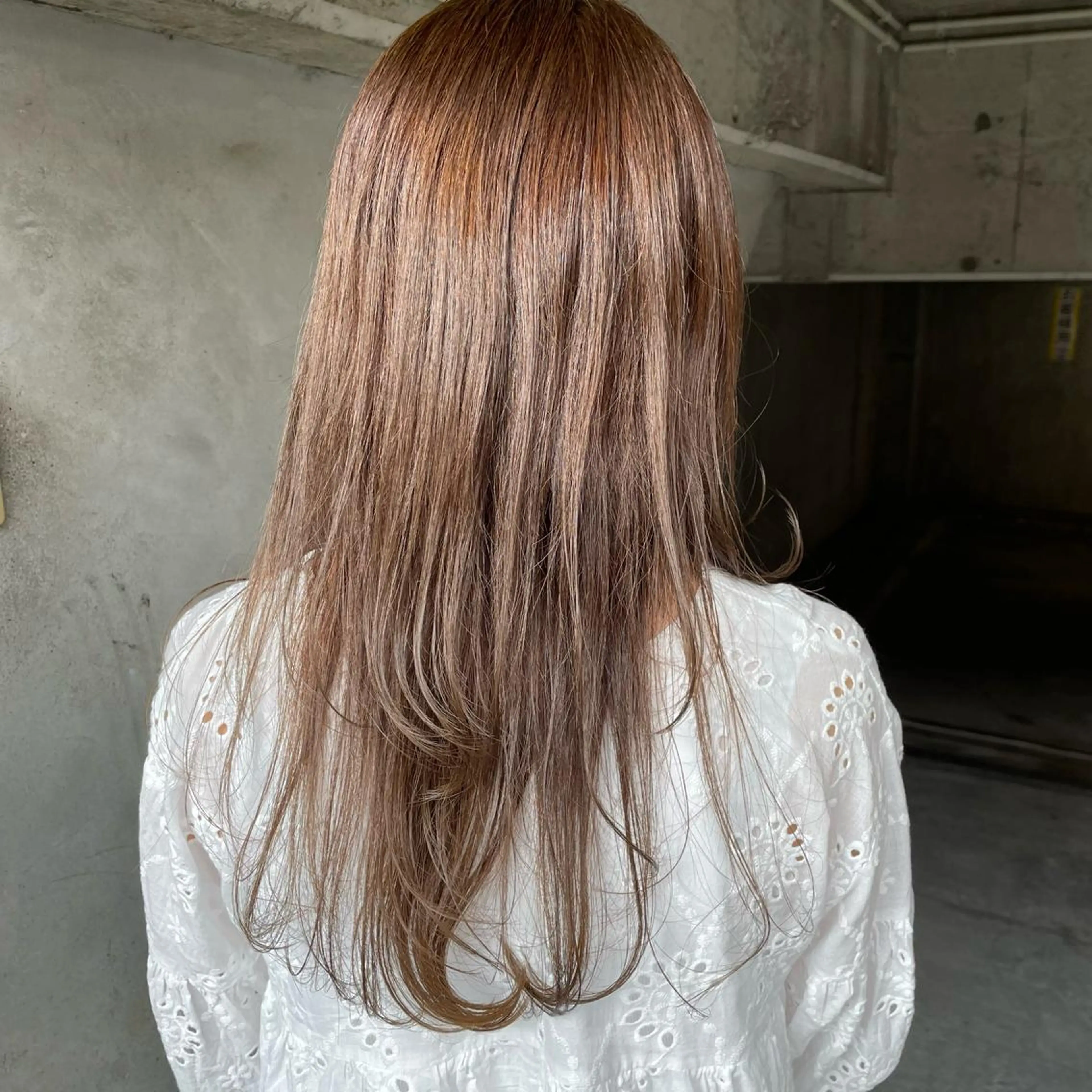 ロング カラー ベージュカラー ヘアカラー 小森 永のヘアスタイル