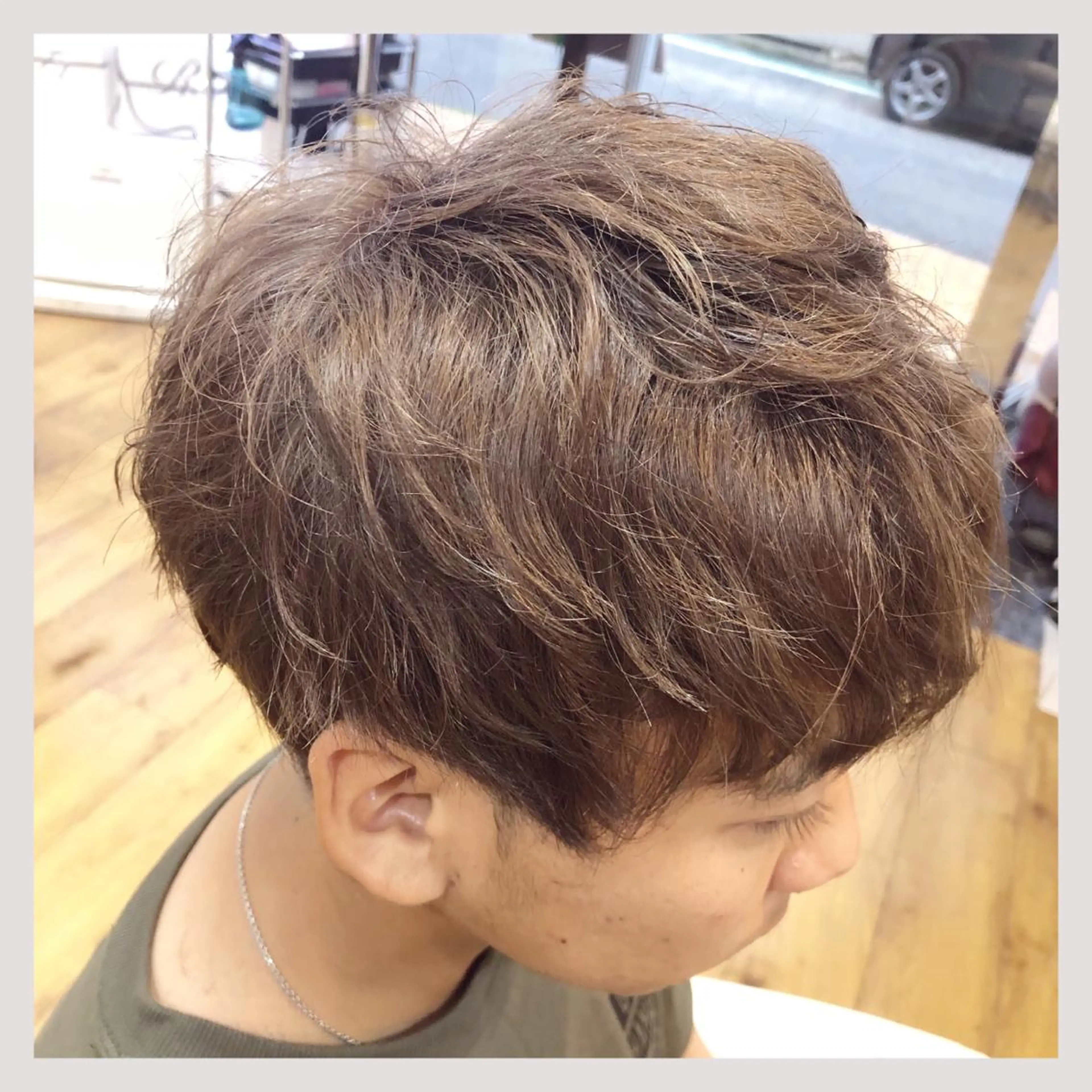 ショート 根岸 真奈美のヘアスタイル