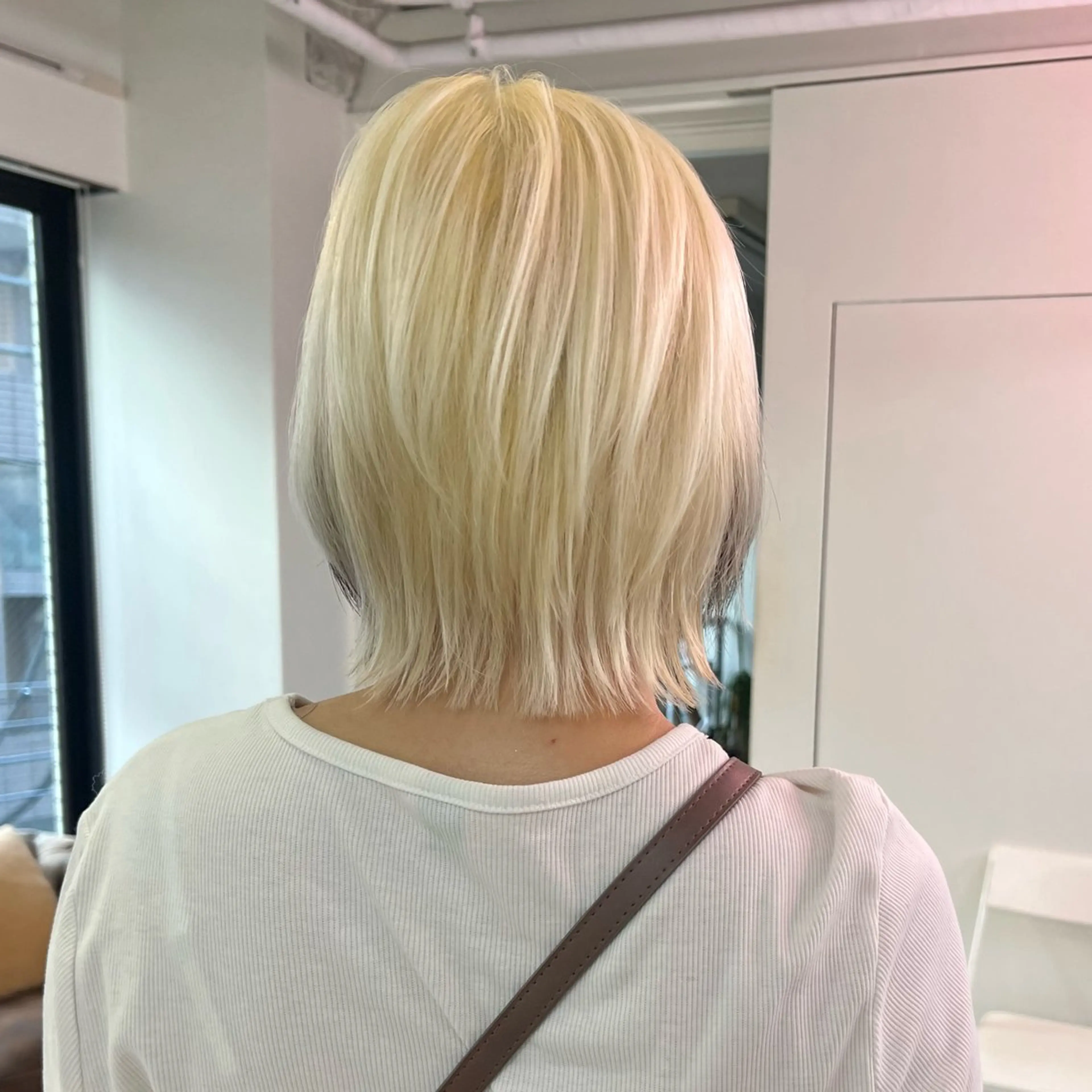 ショート カラー ヘアアレンジ メンズ 🧨ブリーチー×ボブ レイヤー💎じゅえるのヘアスタイル