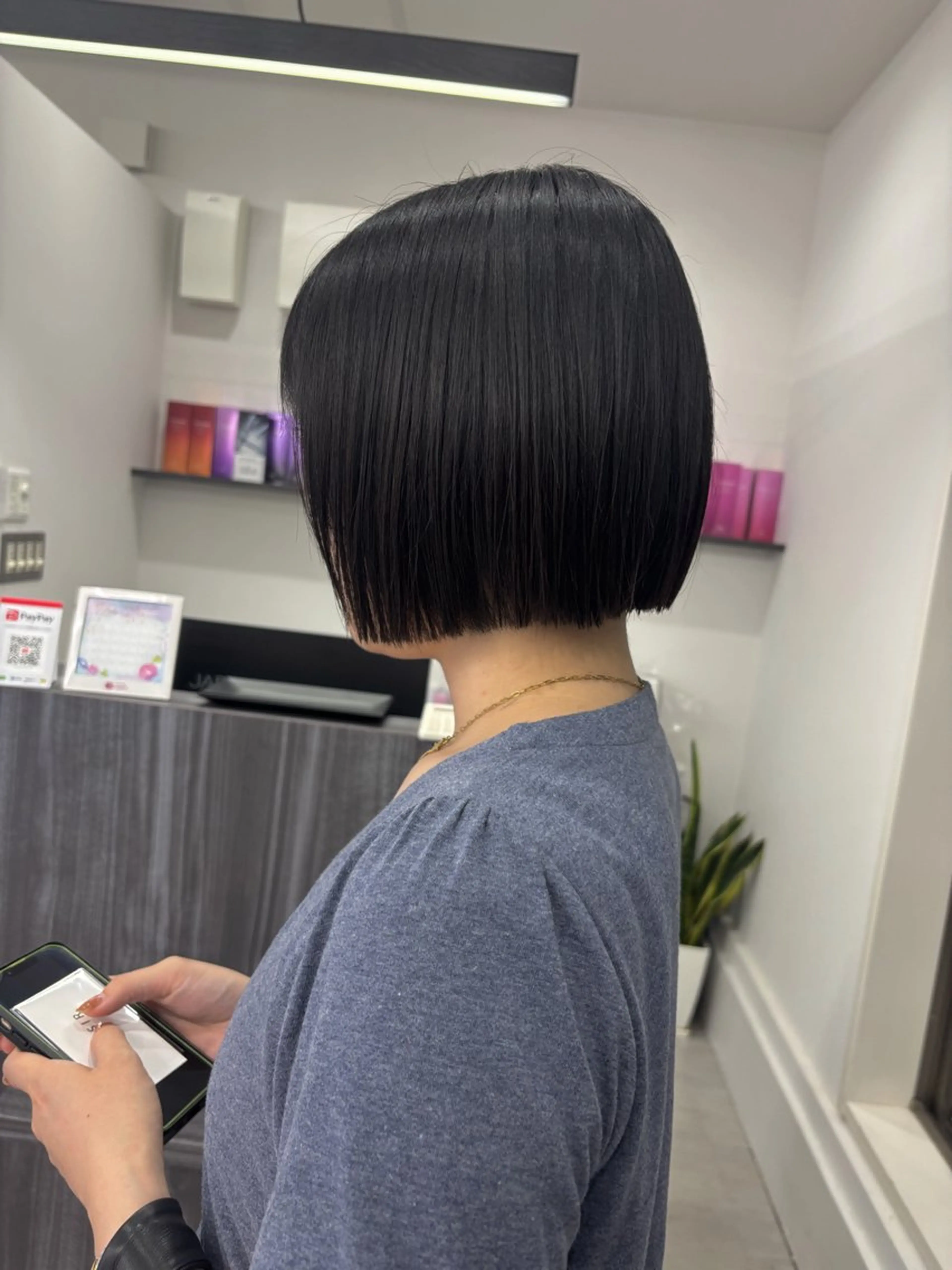 ミディアム ショートボブ ボブ カット トリートメント 新村 華奈絵のヘアスタイル