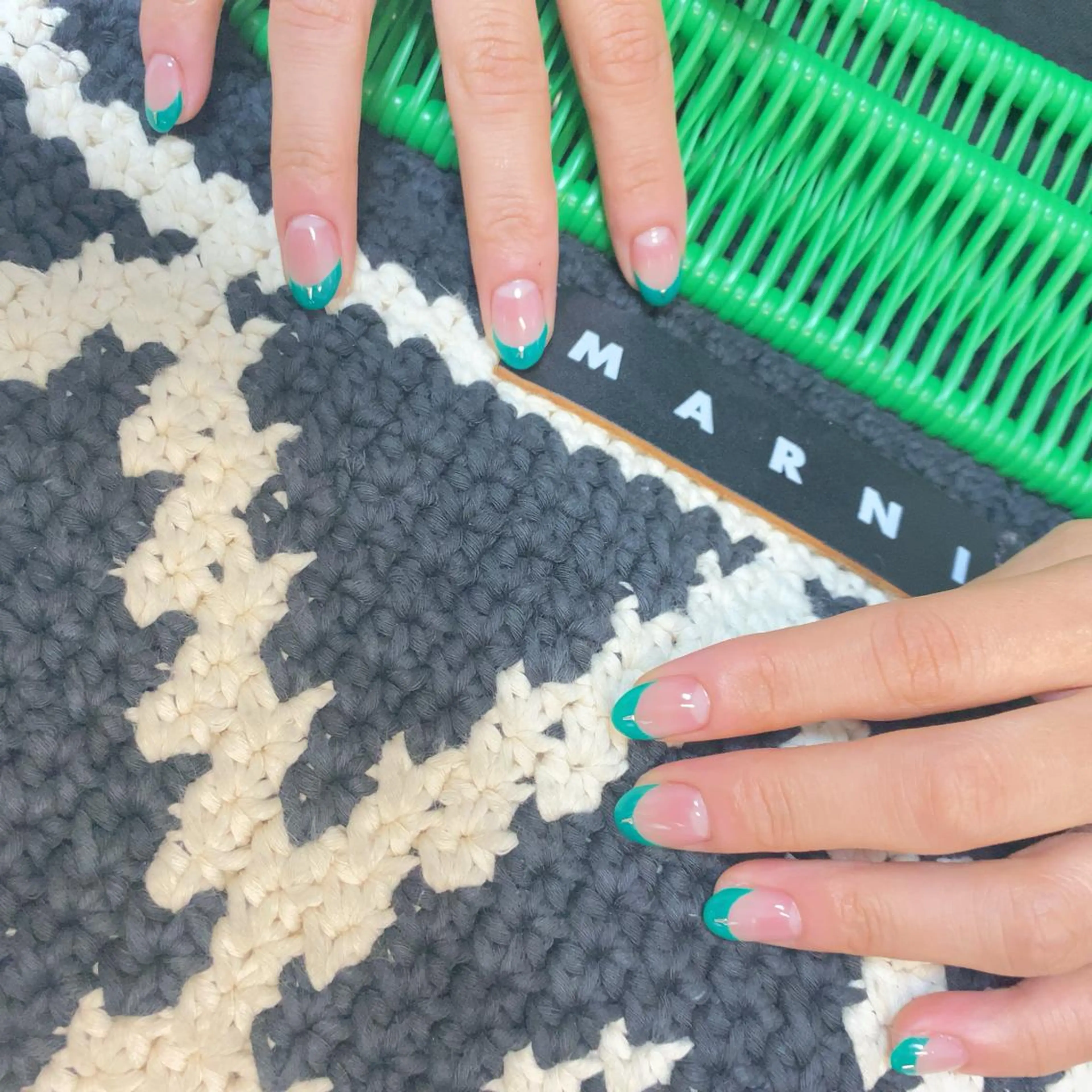 ミディアム ネイル オーロラネイル フットネイル フレンチネイル ミラーネイル ニュアンスネイル ハンドネイル Lance nailのネイルデザイン