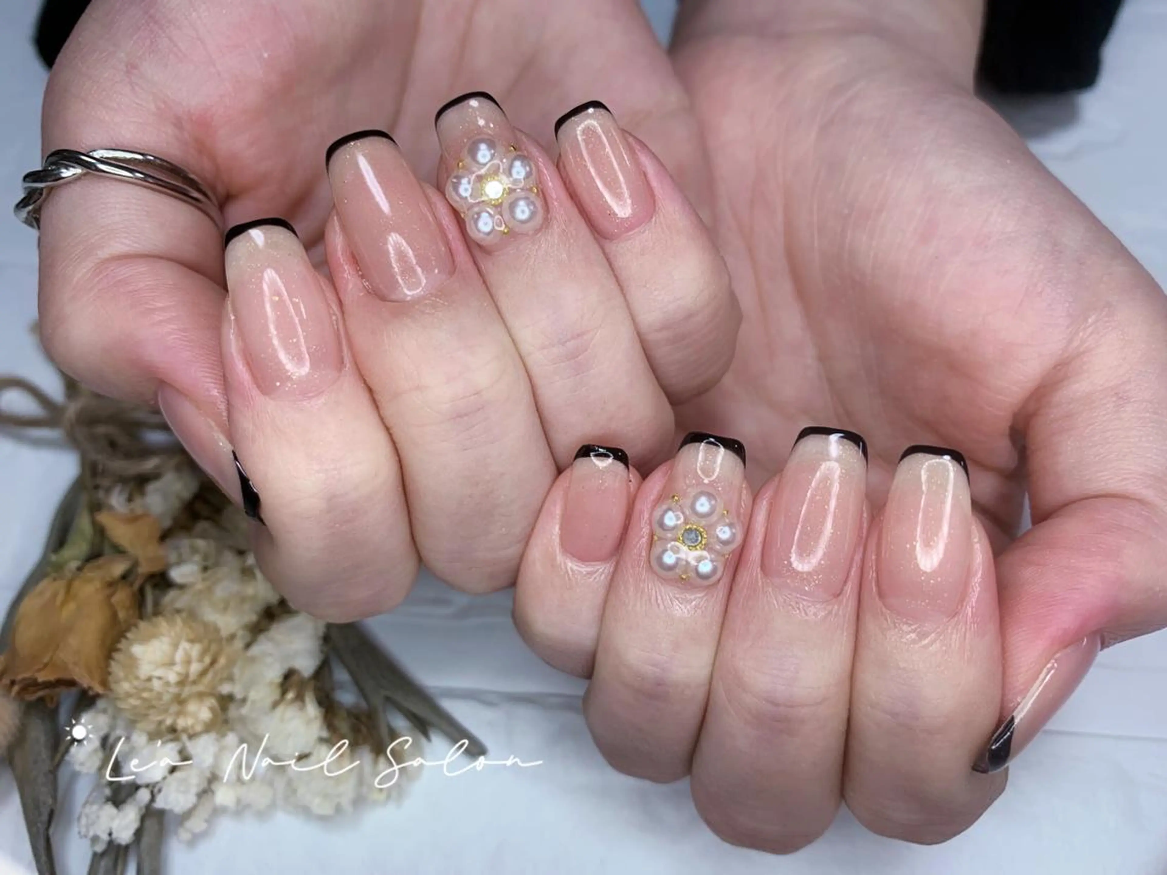 ミディアム カラー ネイル Lea NAILsalon所属・Le’a NailSalonのネイルデザイン