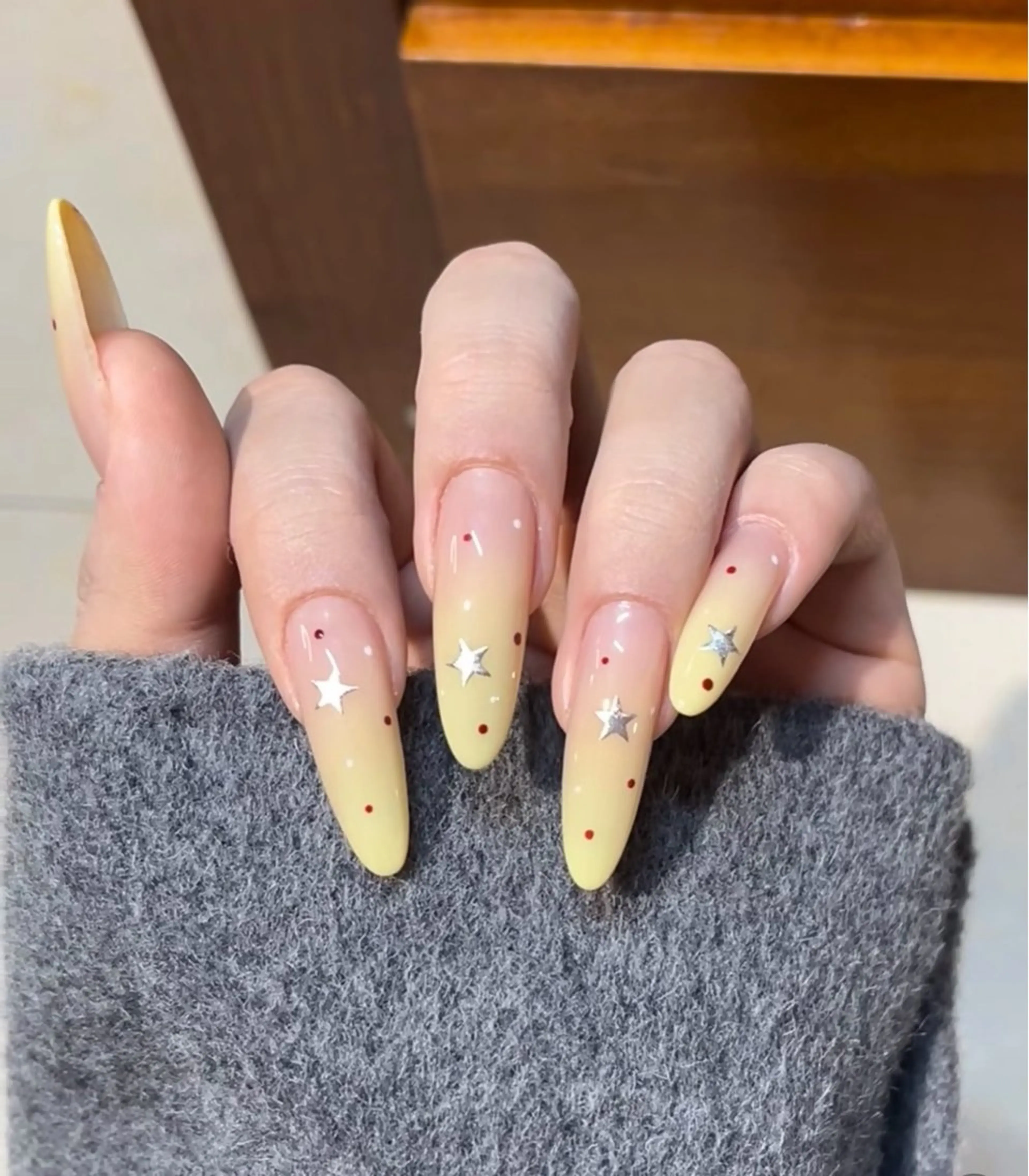 ネイル フレンチネイル キラキラネイル 韓国ネイル シンプルネイル ワンホンネイル ハンドネイル MEI Nailのネイルデザイン