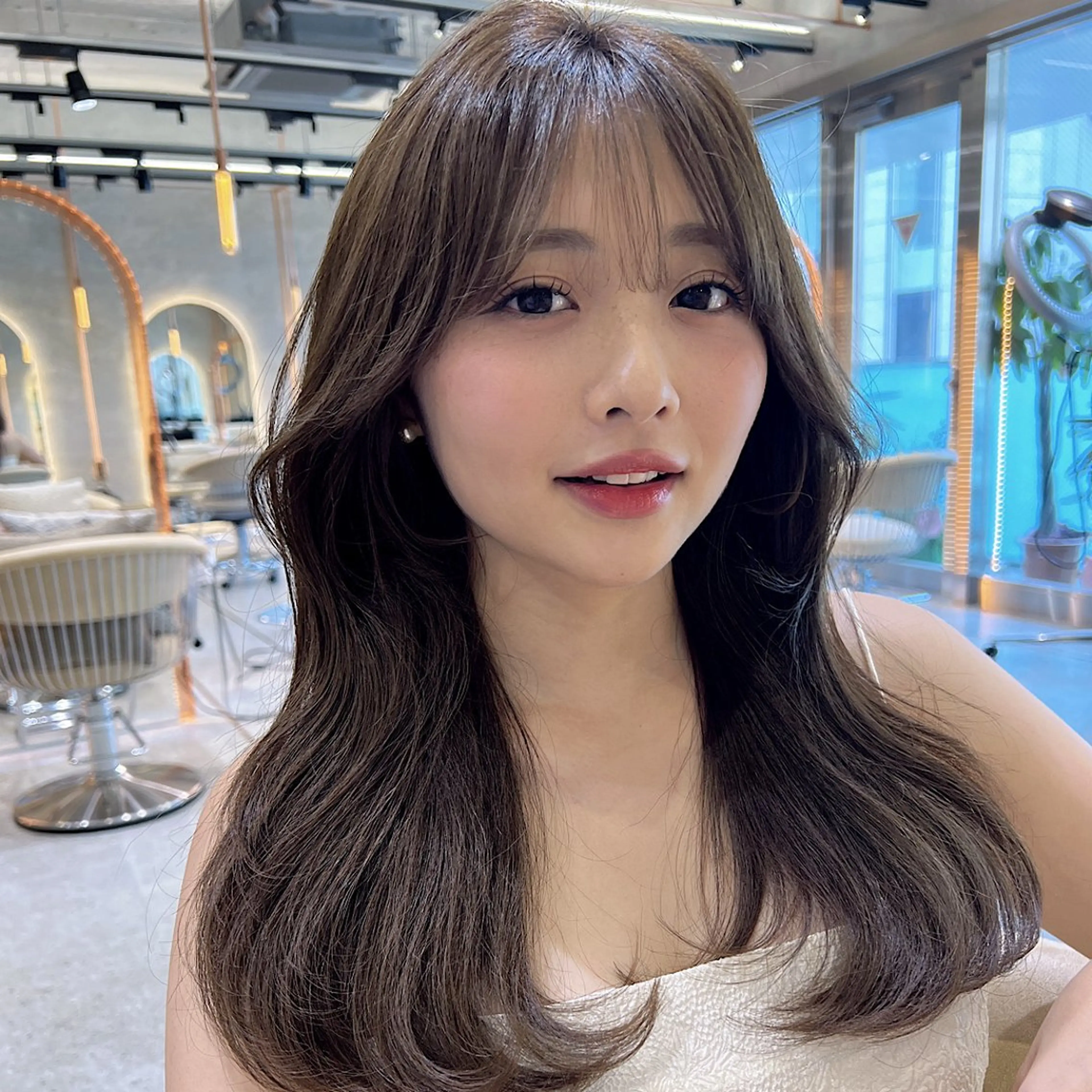 セミロング カット ヘアカラー トリートメント Lond strada所属・💎韓国レイヤー/ 髪質改善💎武村侑哉のヘアスタイル