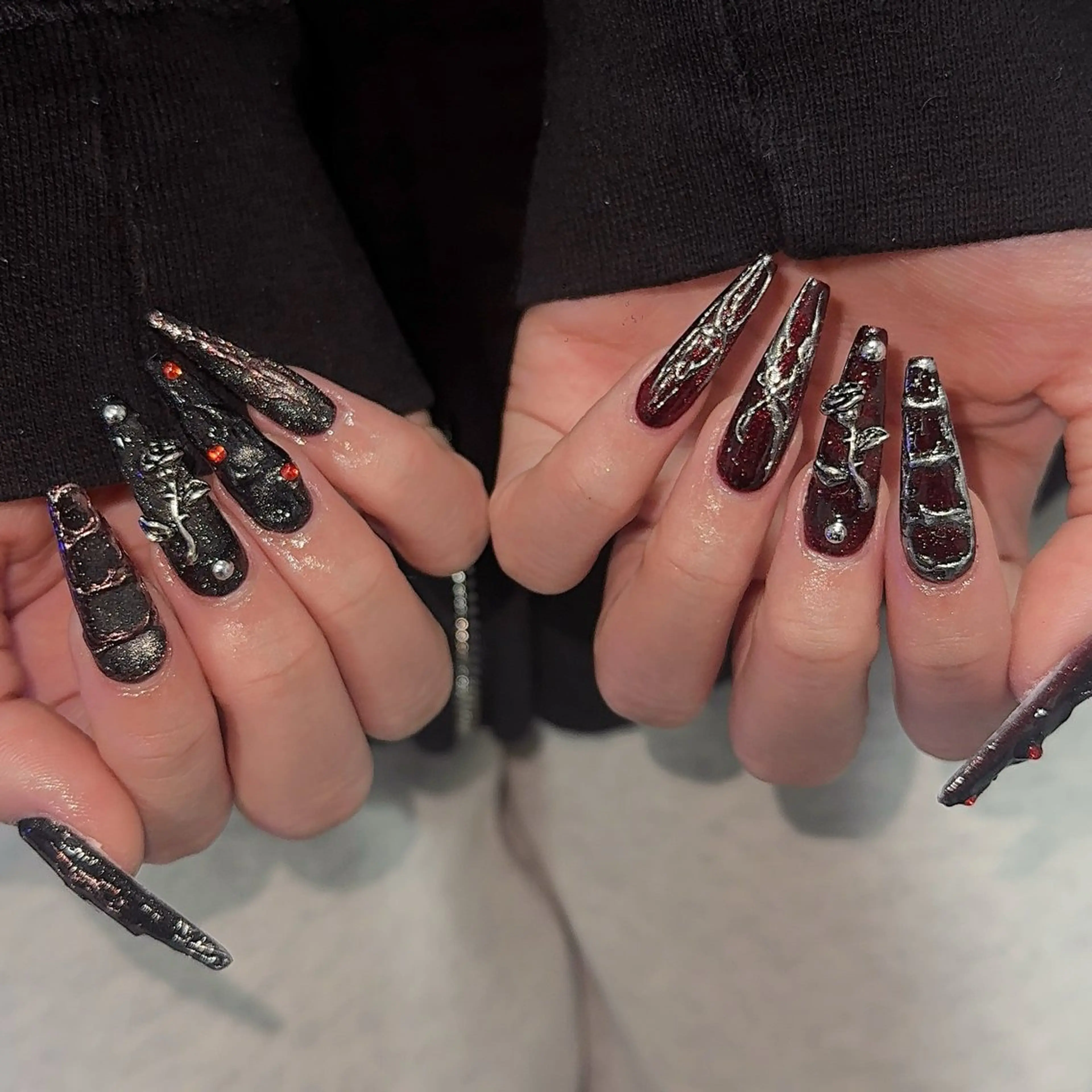 ネイル チークネイル フレンチネイル ガラスフレンチ グラデーション キラキラネイル ハンドネイル LilyLala Nailsalonのネイルデザイン