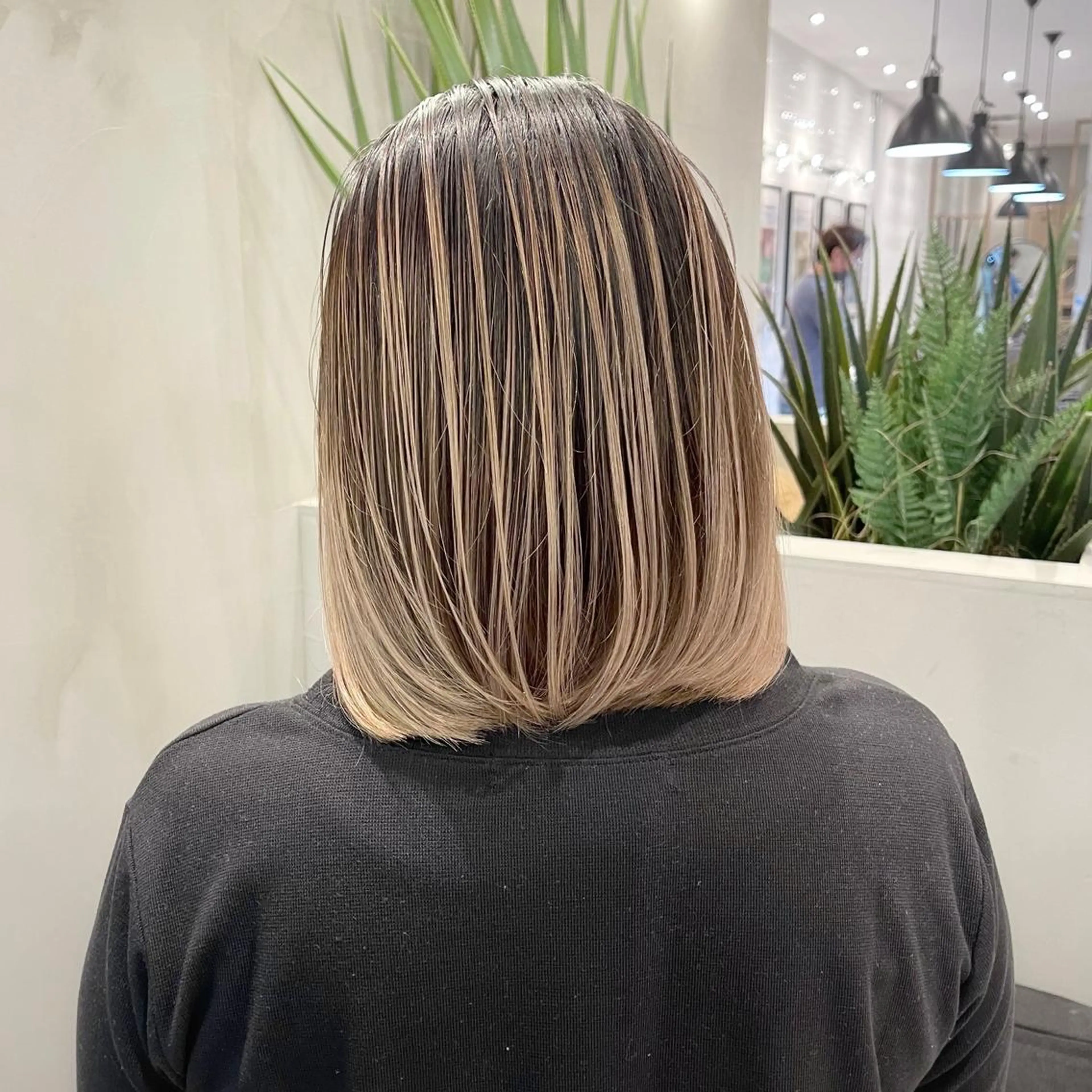 ショート カラー バレイヤージュ デザインカラー ハイライトカラー 外国人風カラー ハイライト アンドウ ユウ/ レイヤーカット/韓国のヘアスタイル