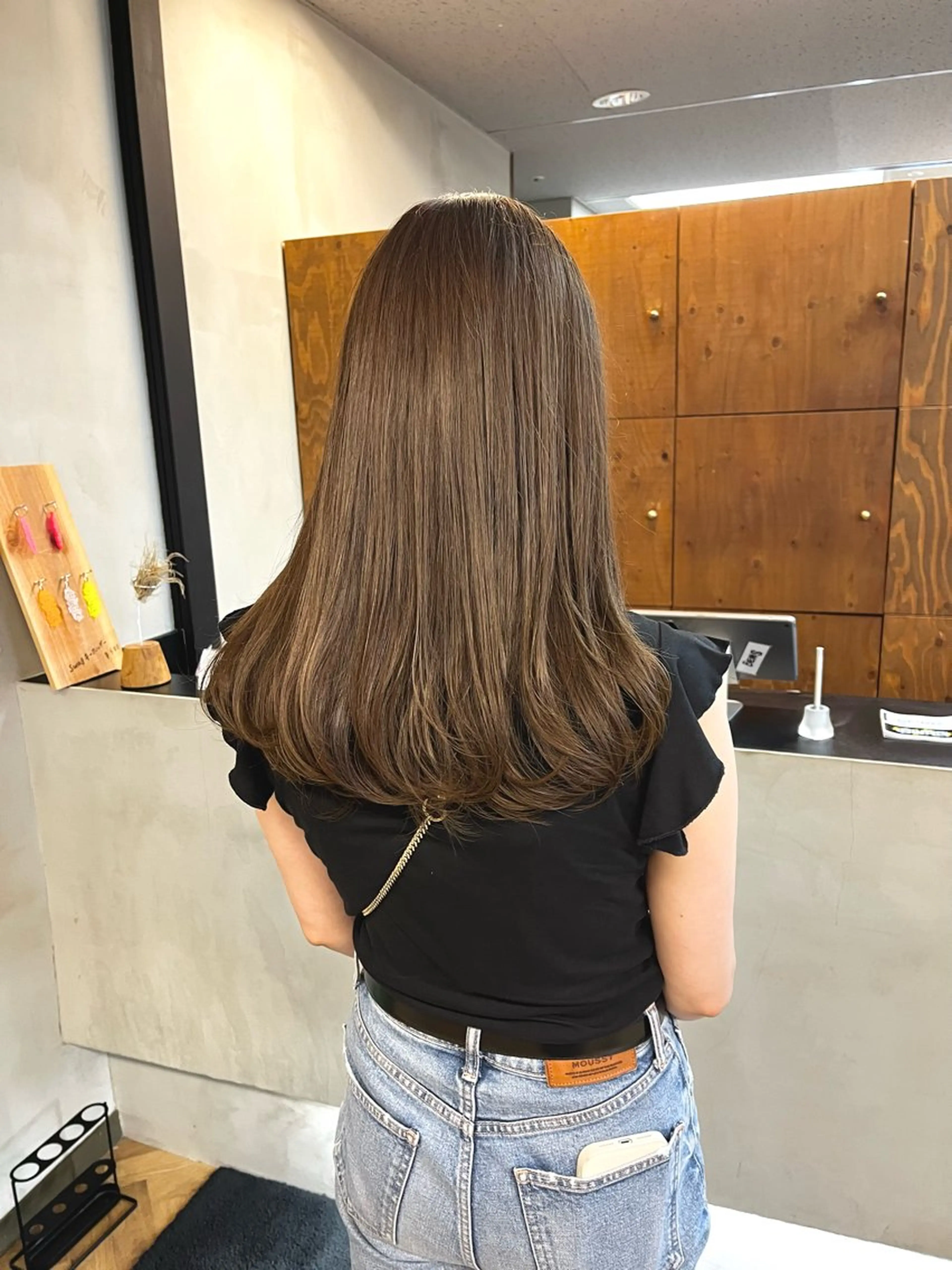 セミロング カラー ヘアアレンジ ブリーチ ダブルカラー ブリーチなしカラー カット ヘアカラー トリートメント esu西梅田所属・ena/ブリーチなし 西梅田・ベージュ🎀のヘアスタイル