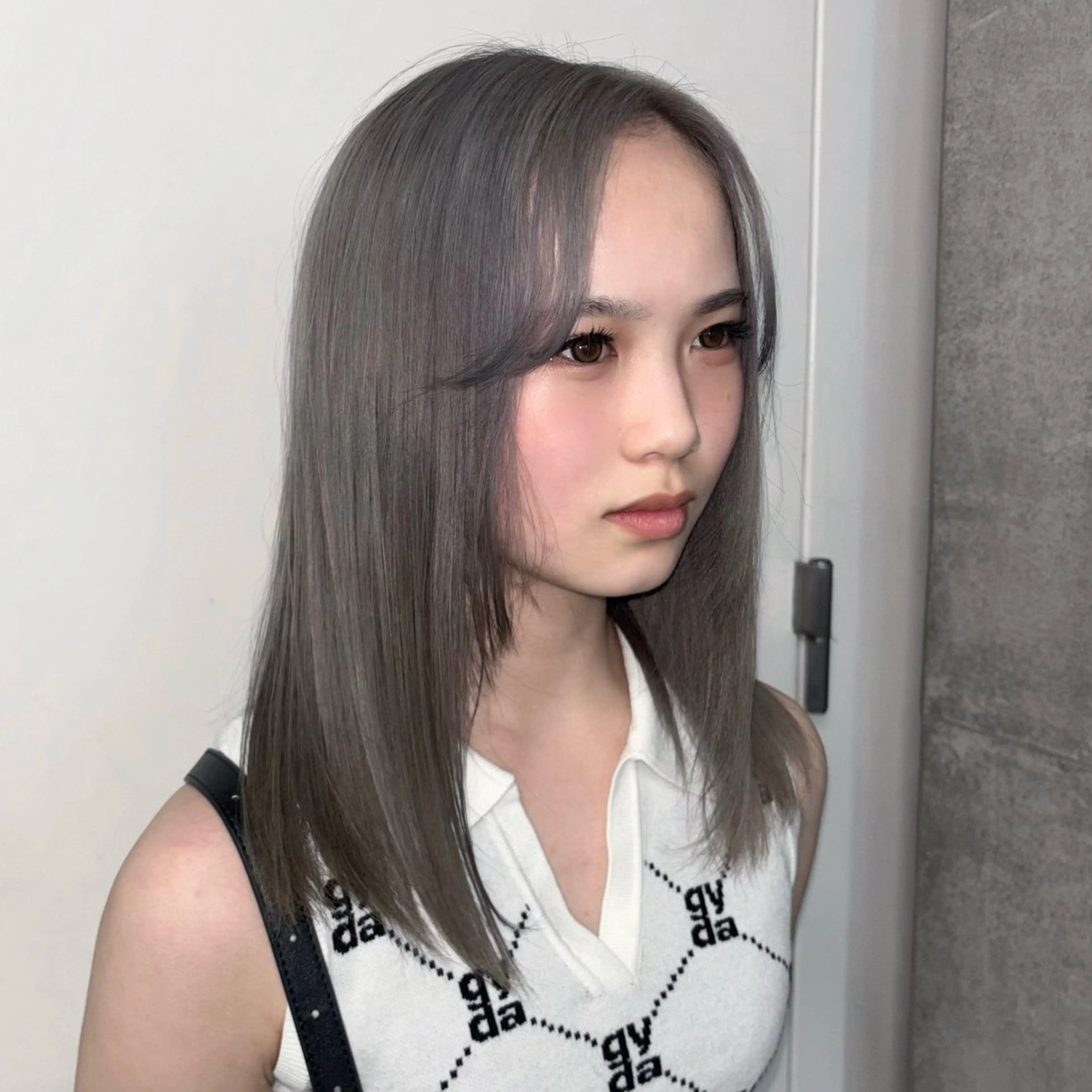 ミディアム カラー 💫miyu💫デザ インカラー/アレンジのヘアスタイル