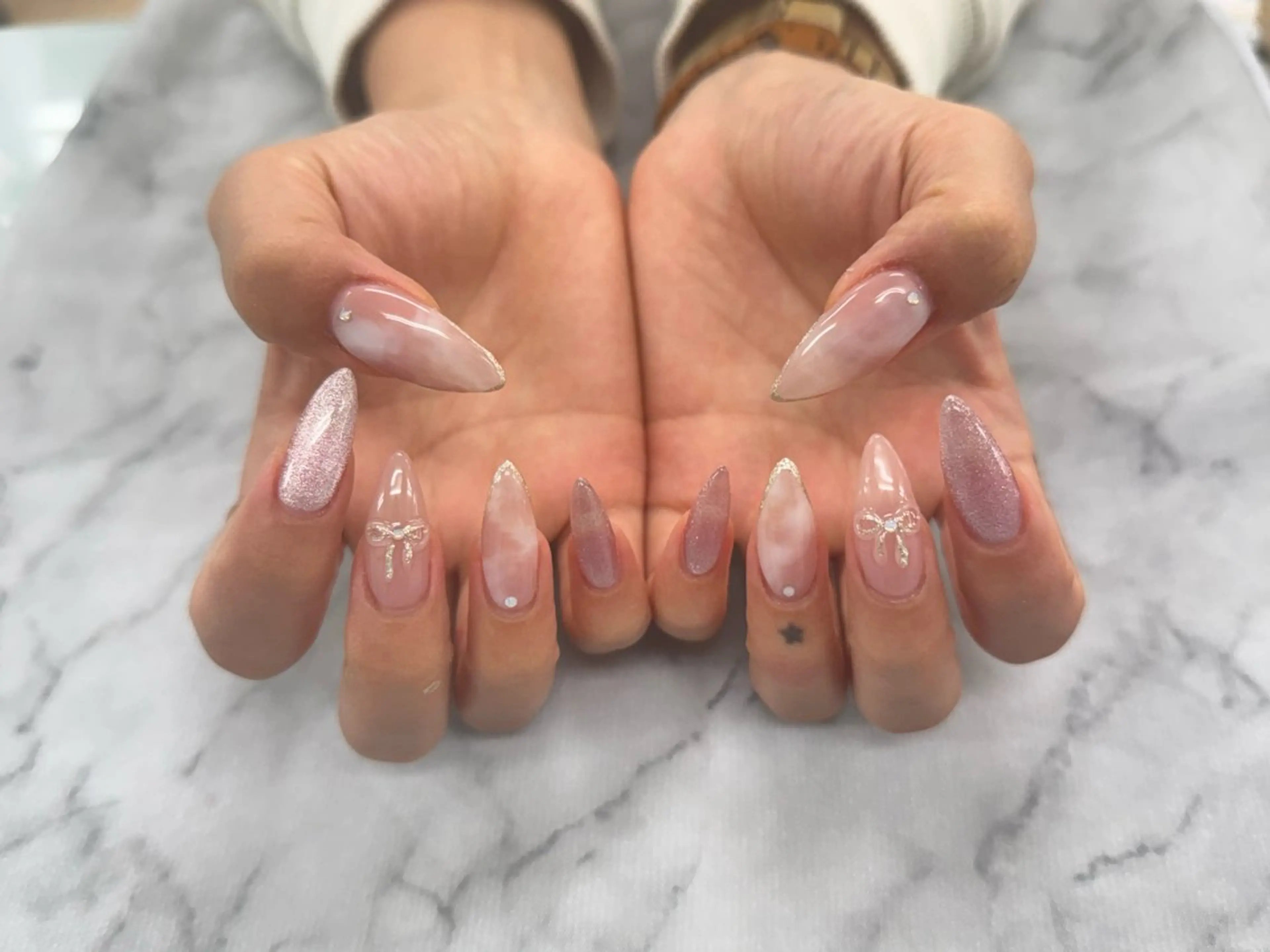 ネイル ピンク リボン Rich to 勝川店所属・Rich to 宮里のネイルデザイン