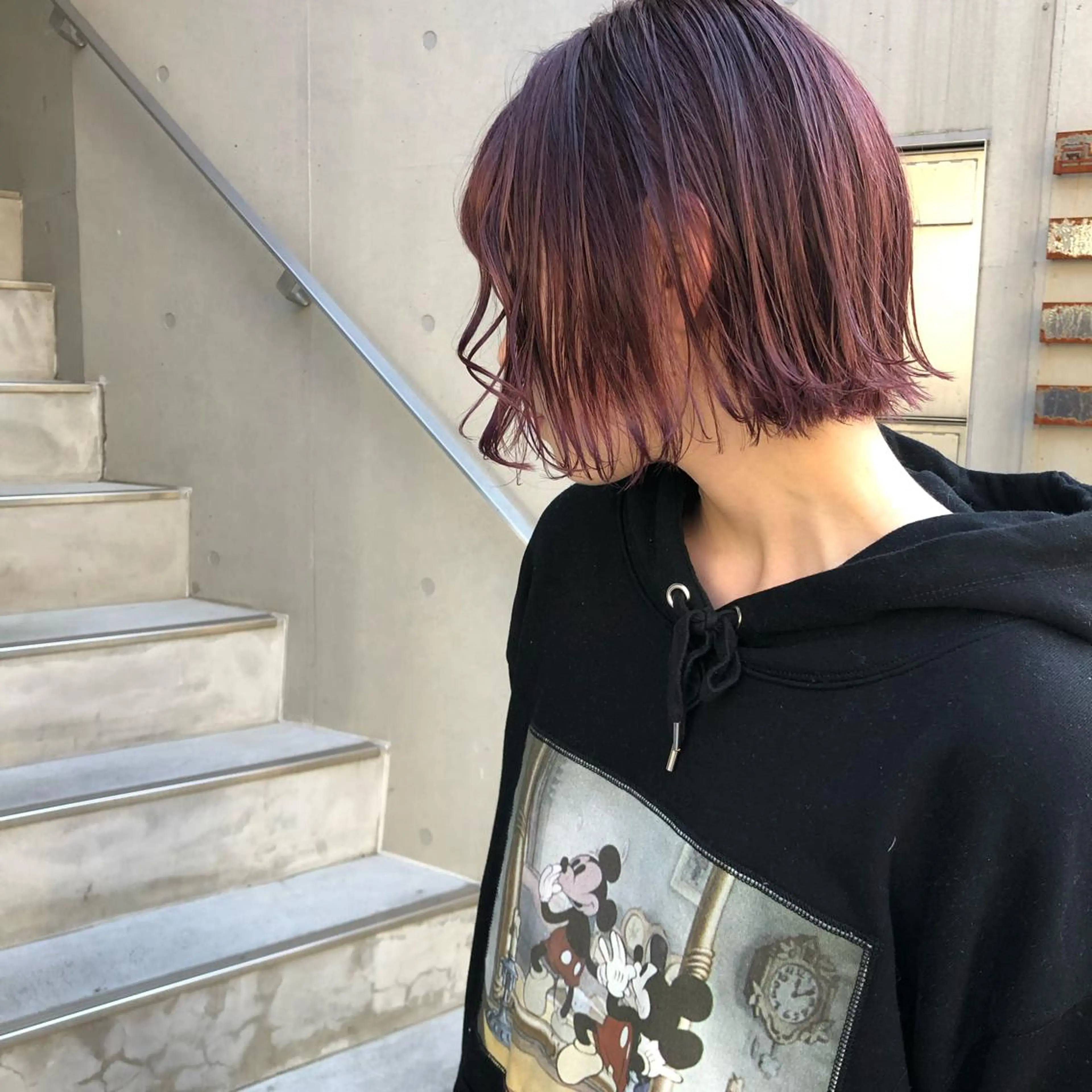 カラー カシス ニシオカ タクヤのヘアスタイル