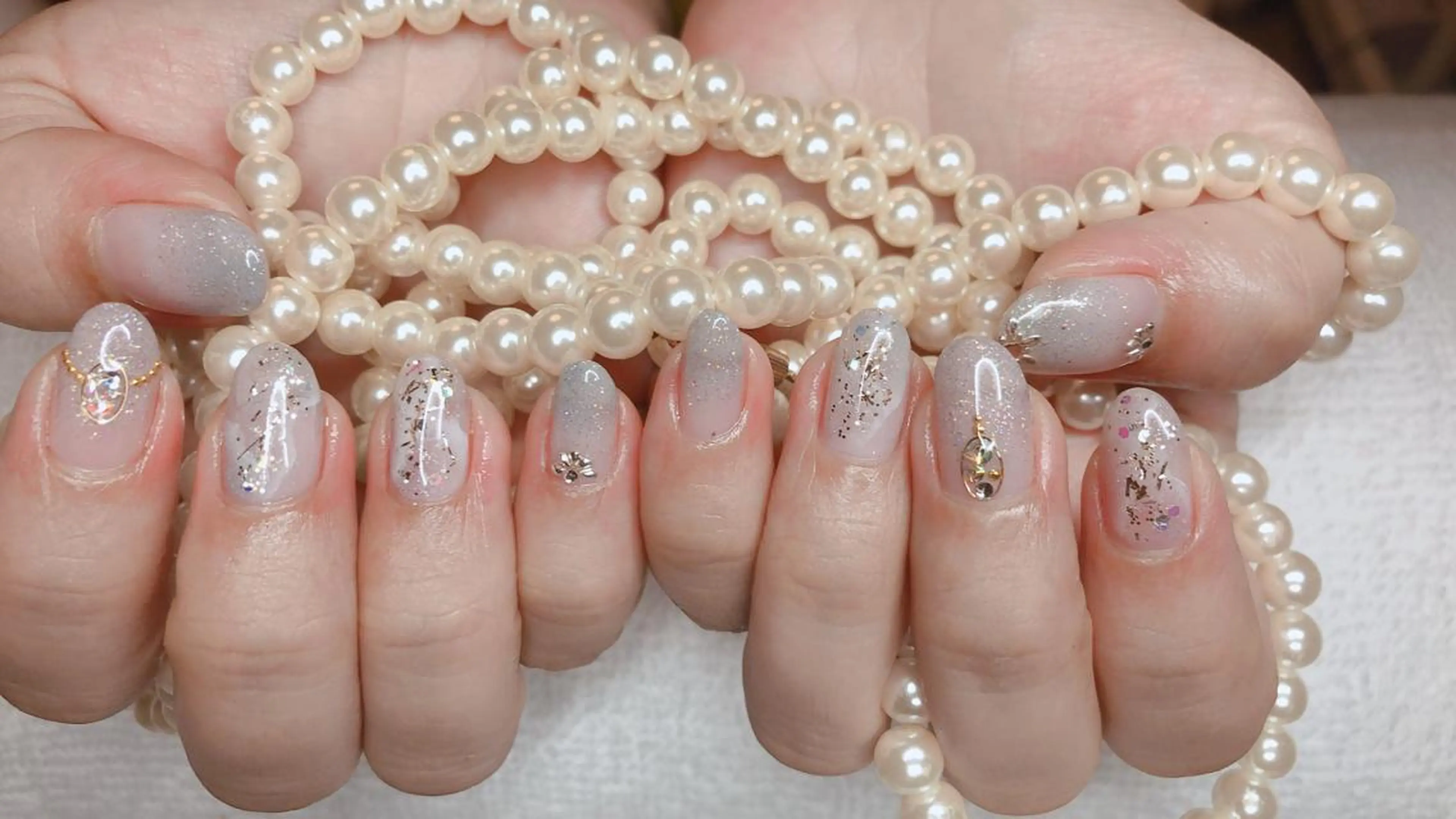 ミディアム ネイル 長さ出し専門 nynaのネイルデザイン