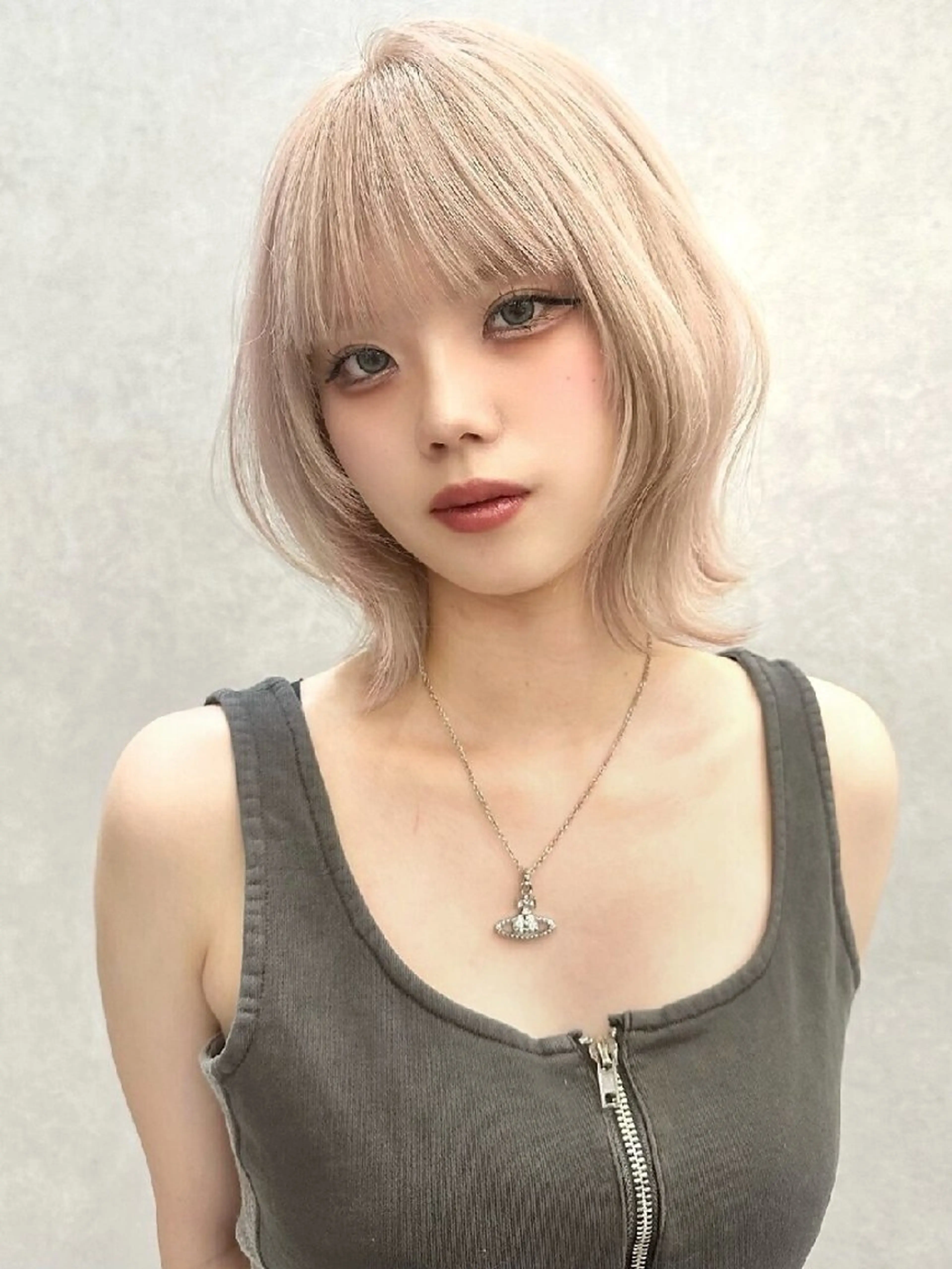 ミディアム カラー カット トリートメント Lond Mirrorのヘアスタイル