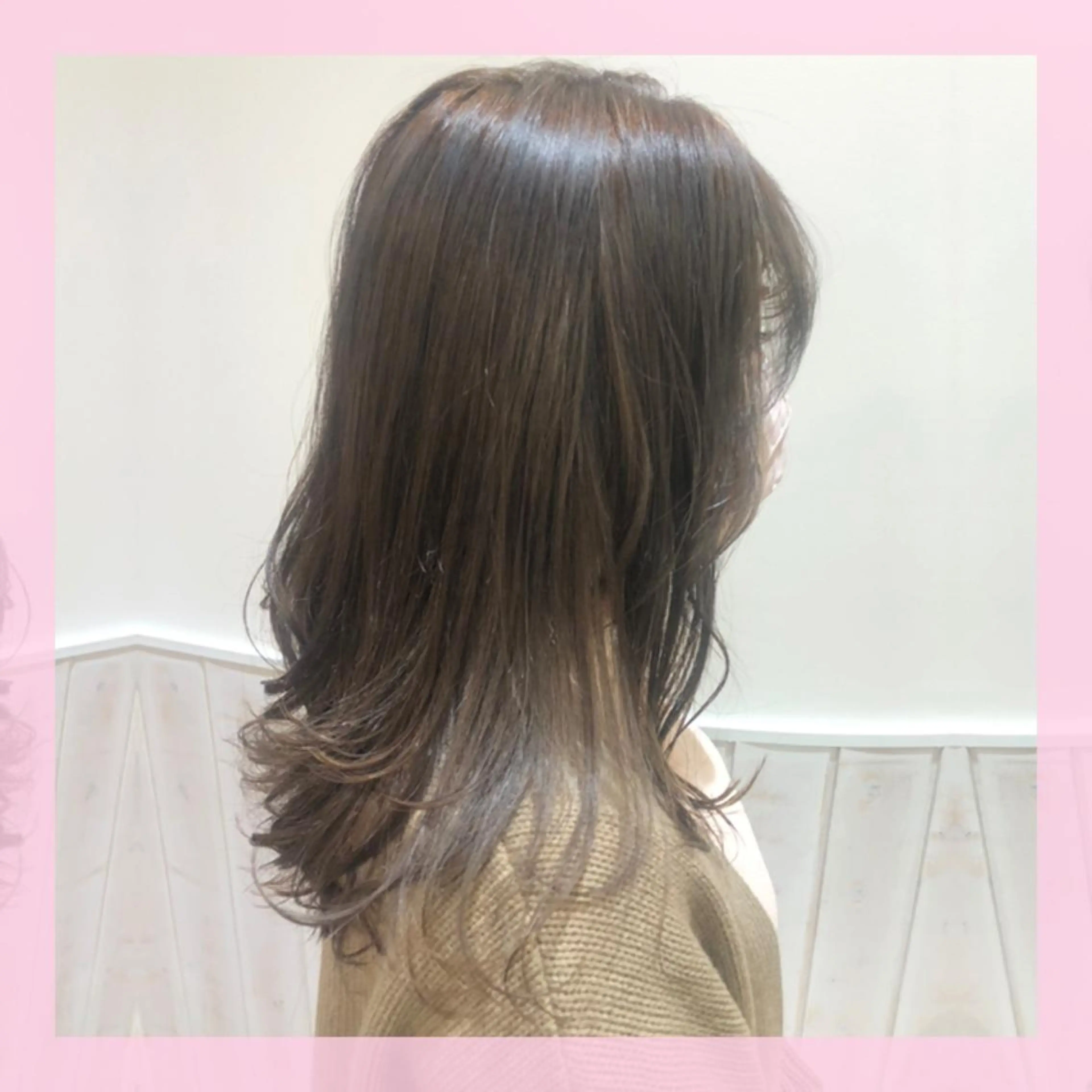 セミロング カラー ベージュカラー オリーブベージュ カット ヘアカラー plum.所属・🍒前川 🍒のヘアスタイル