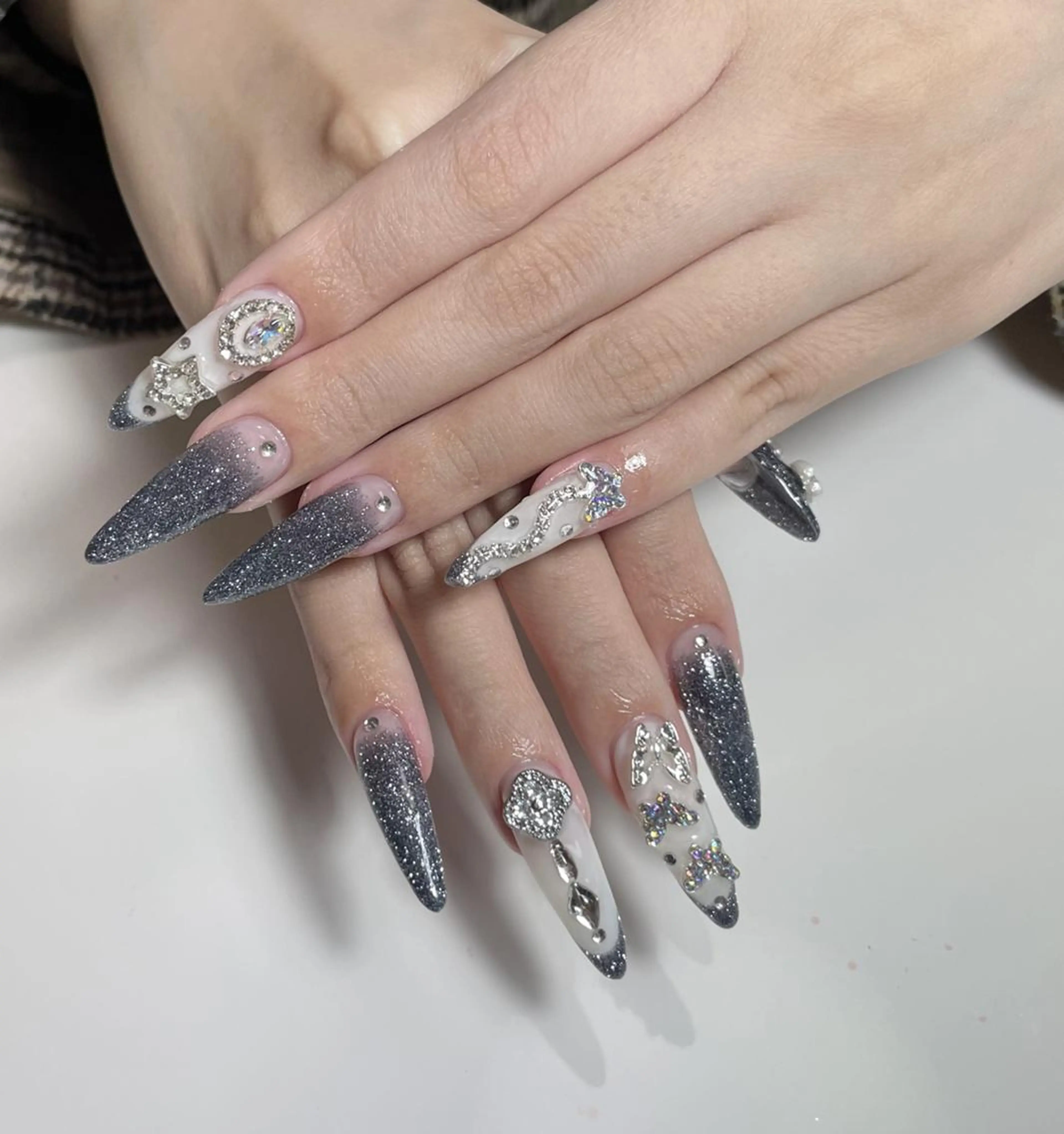 ネイル ハンドネイル ハンドケア 🍑 momo_nailのネイルデザイン