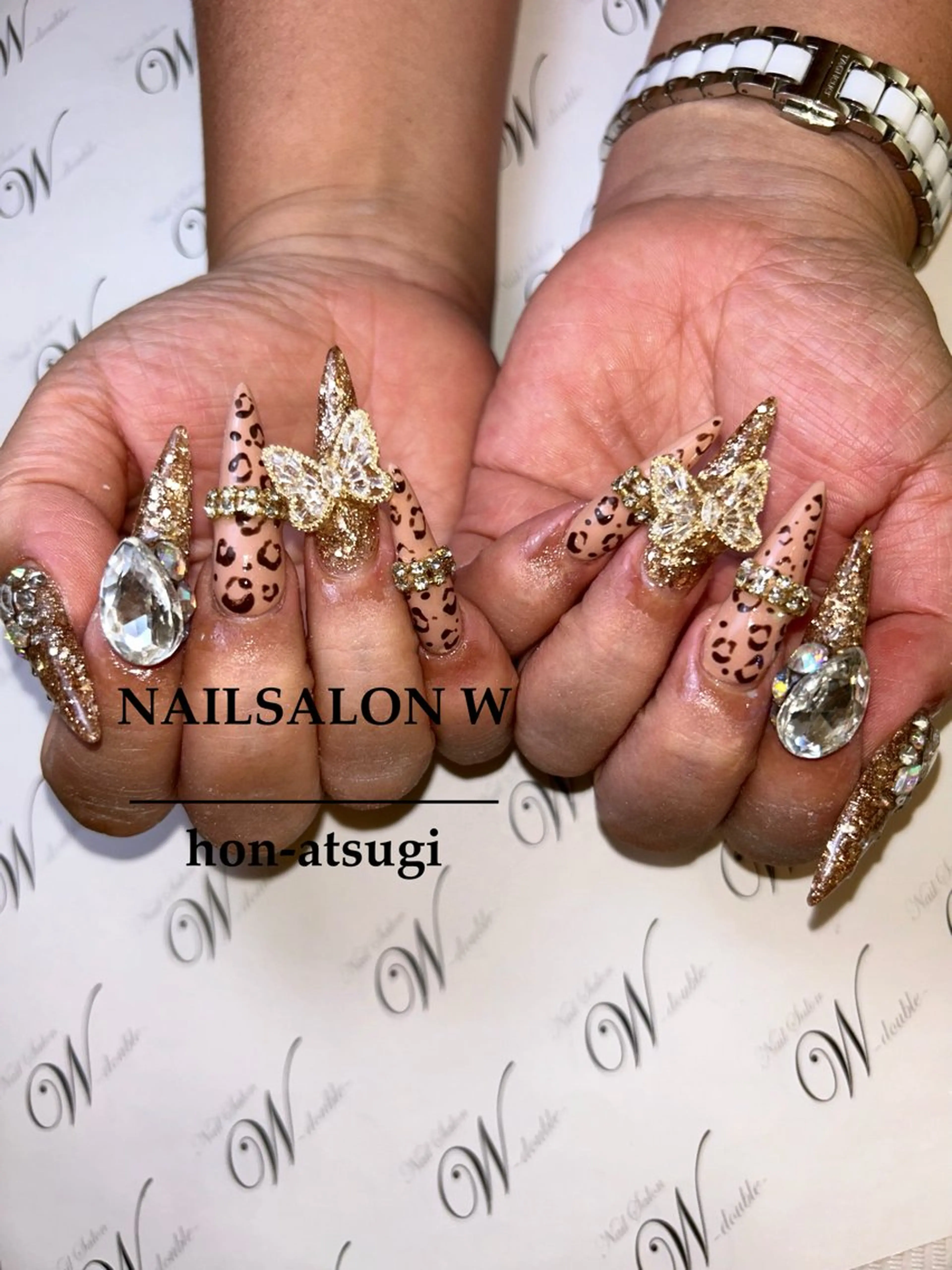 ロング ハンドネイル ネイルサロン ダブルのネイルデザイン