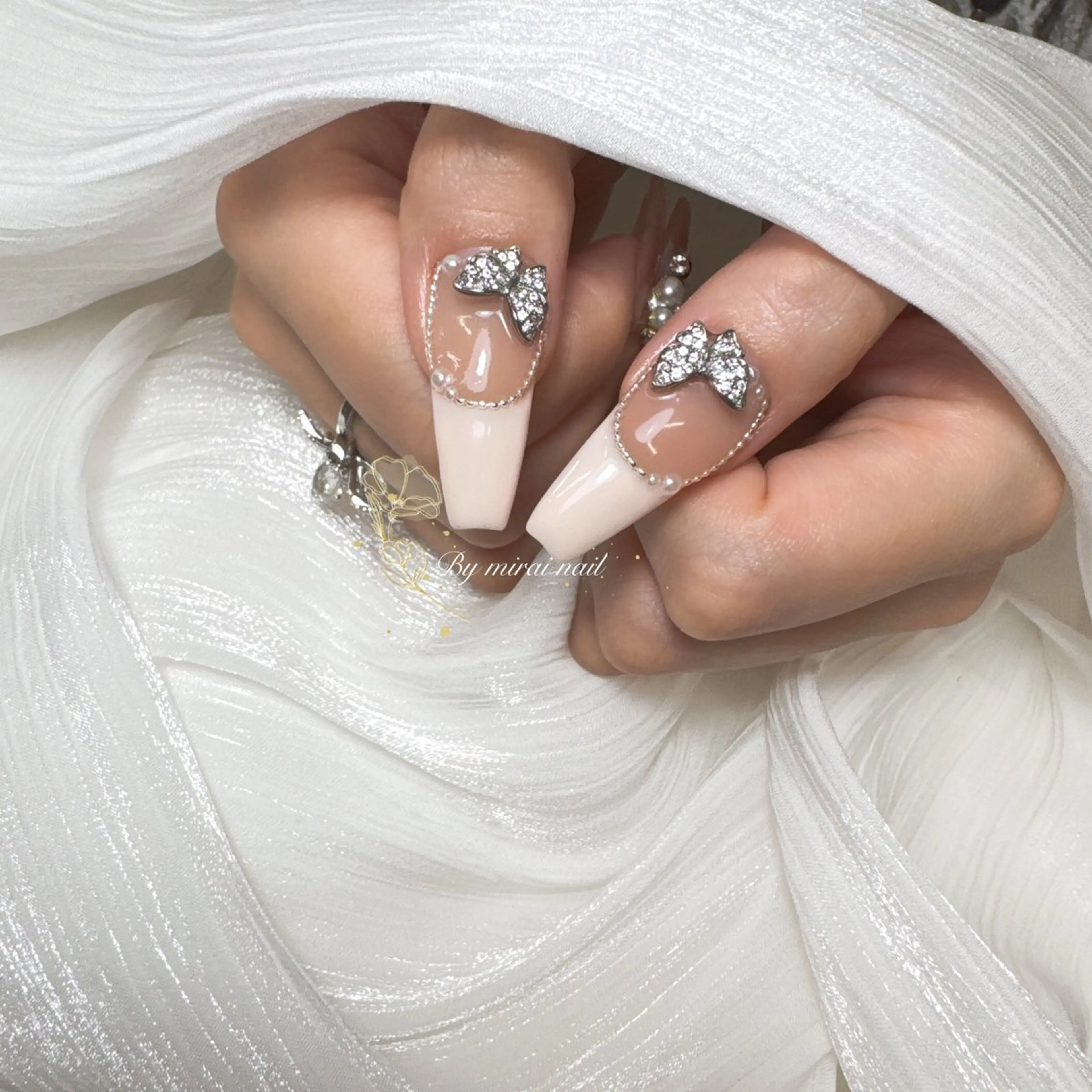 ネイル ハンドネイル ハンドケア ネイルサロン 9Carats神田のネイルデザイン