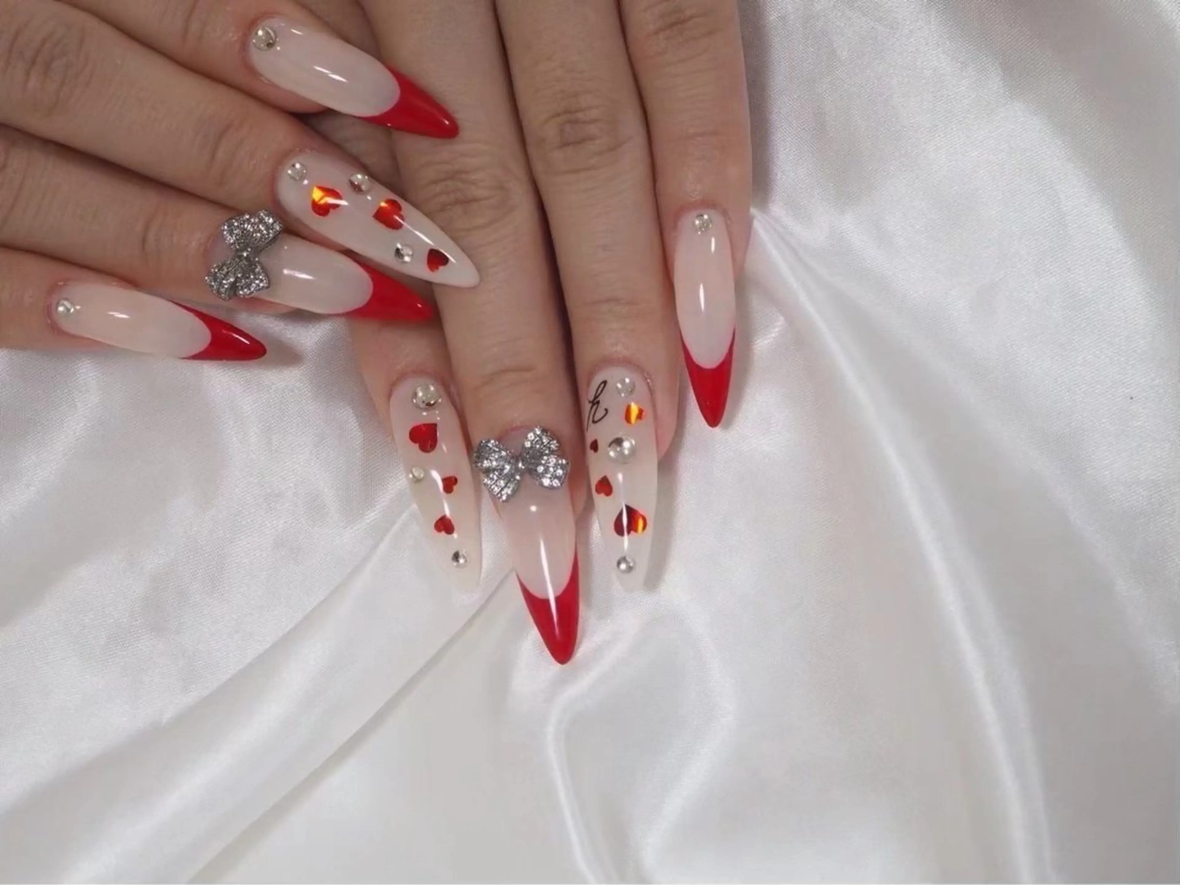 ロング 中道 彩花のネイルデザイン