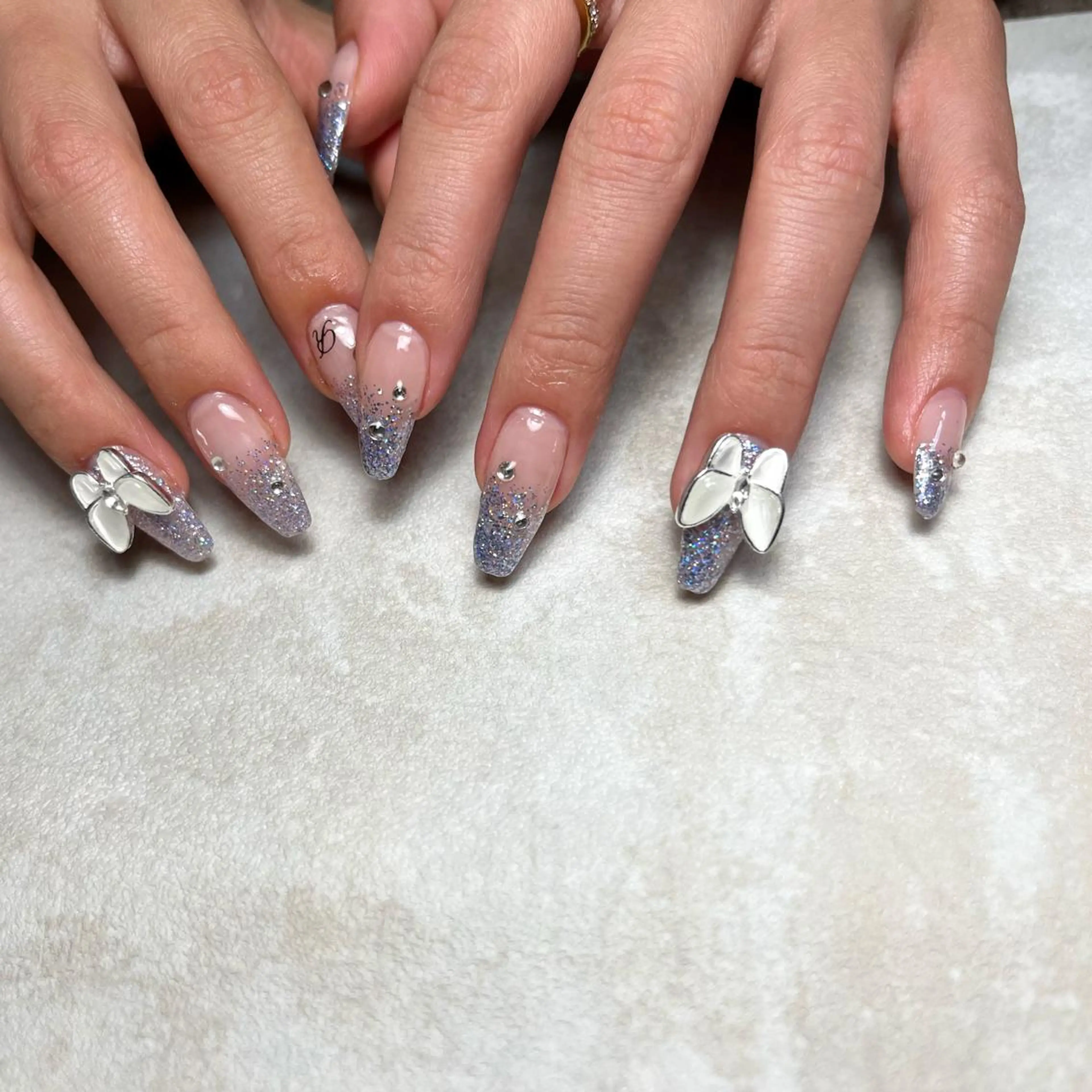 ネイル Laki nailのネイルデザイン