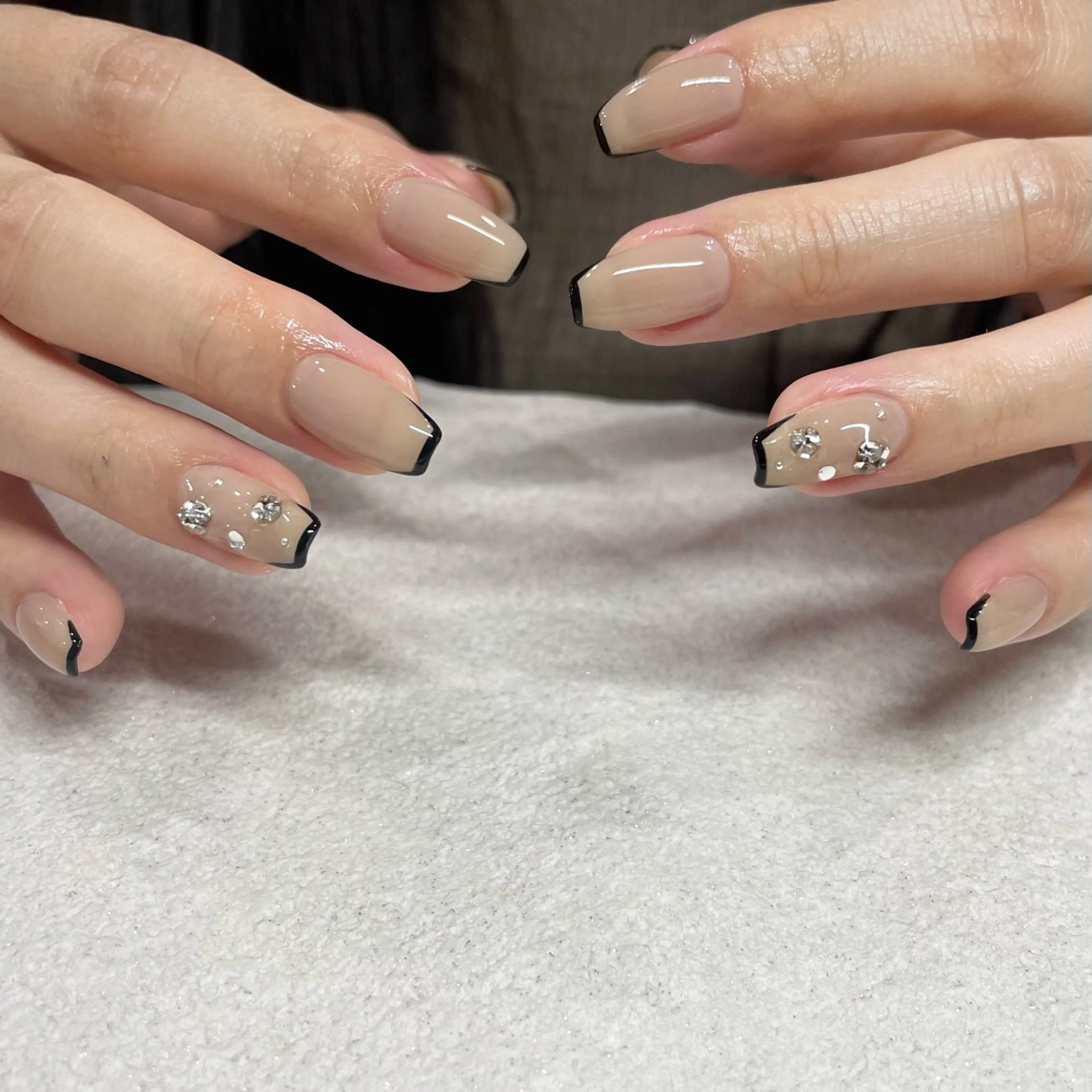 ネイル パラジェルサロン 大人女性が通うサロンのネイルデザイン