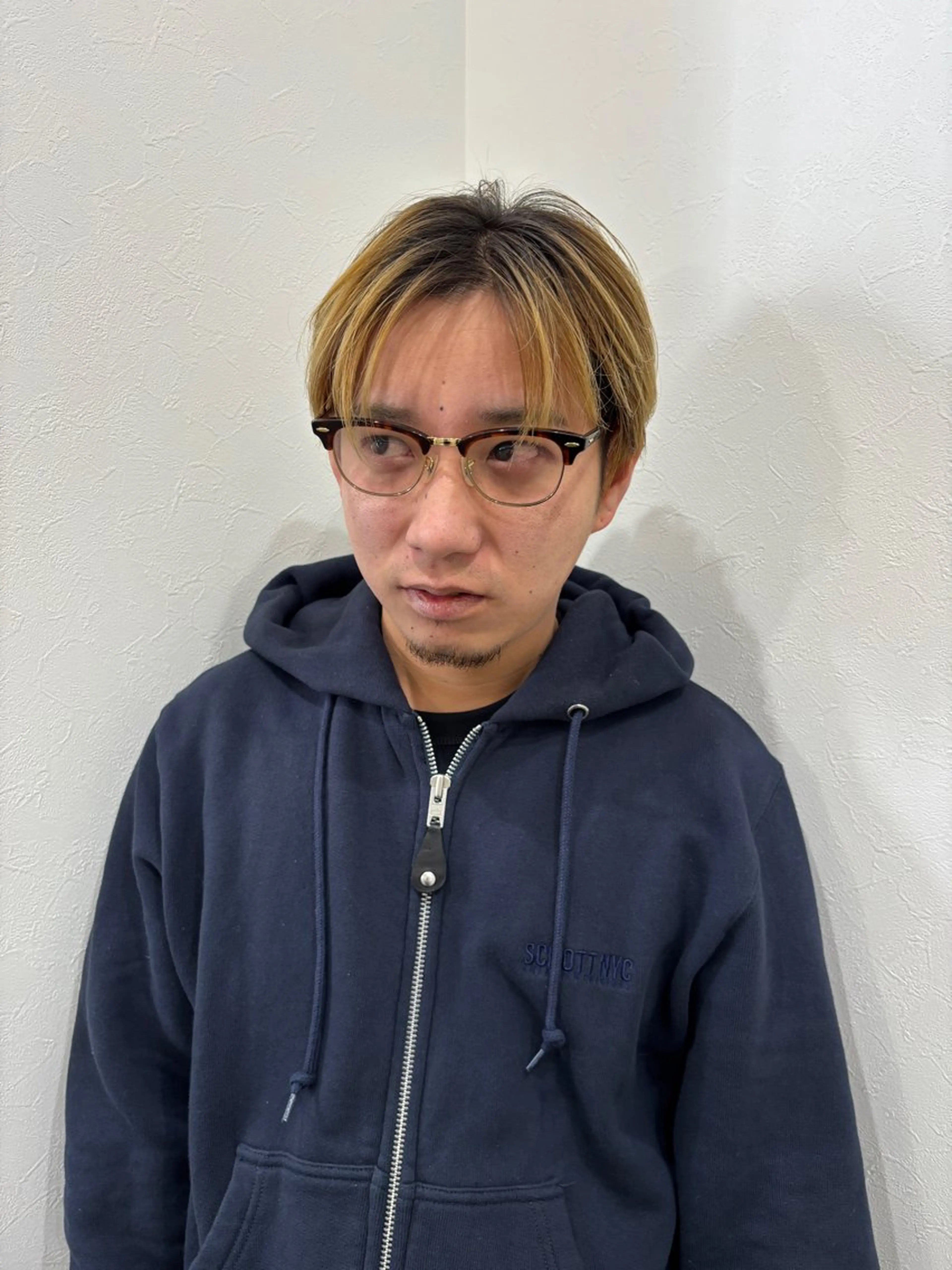 ショート カット ヘアカラー トリートメント too good所属・gouru 難波美容師のヘアスタイル