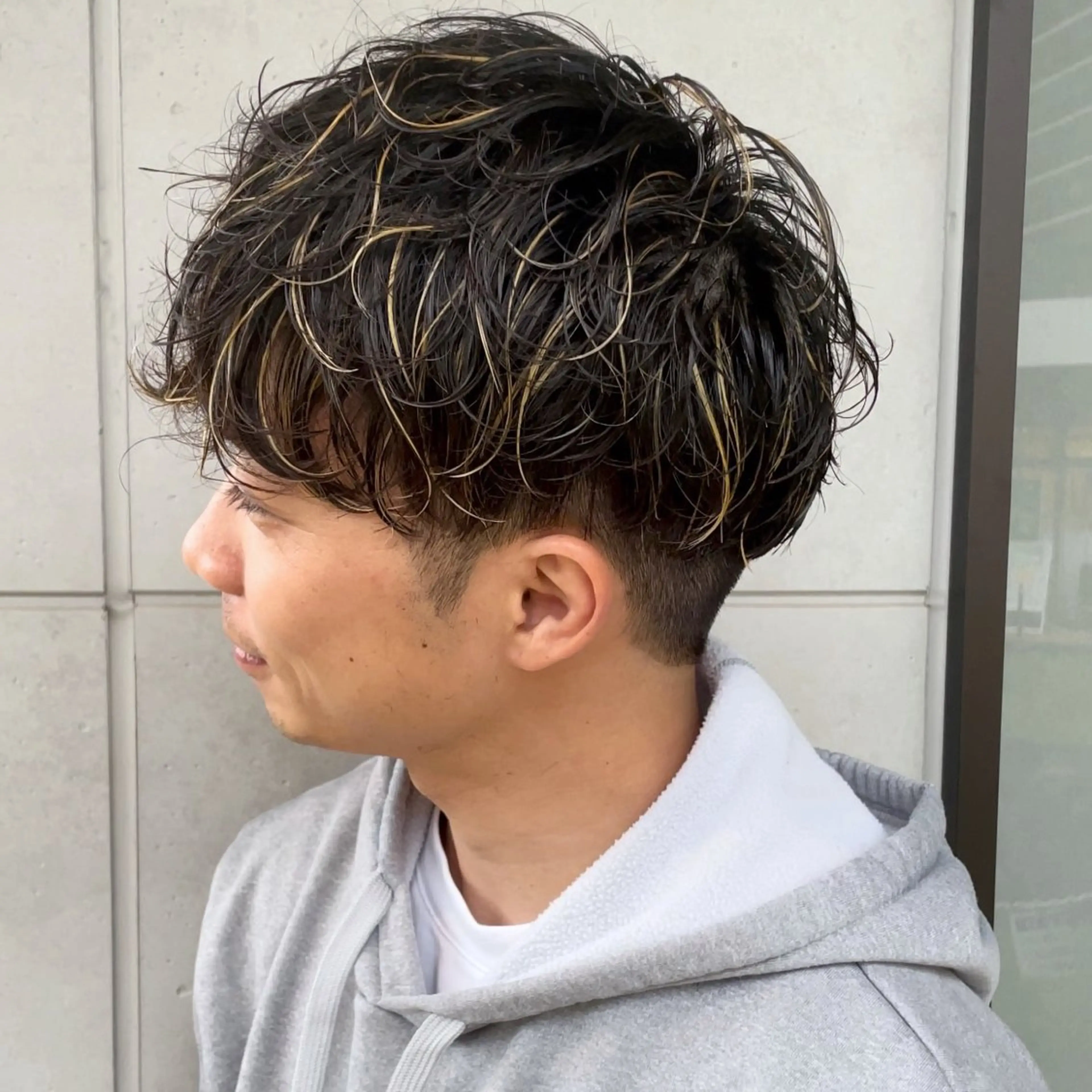 カット+メンズハイライトの写真