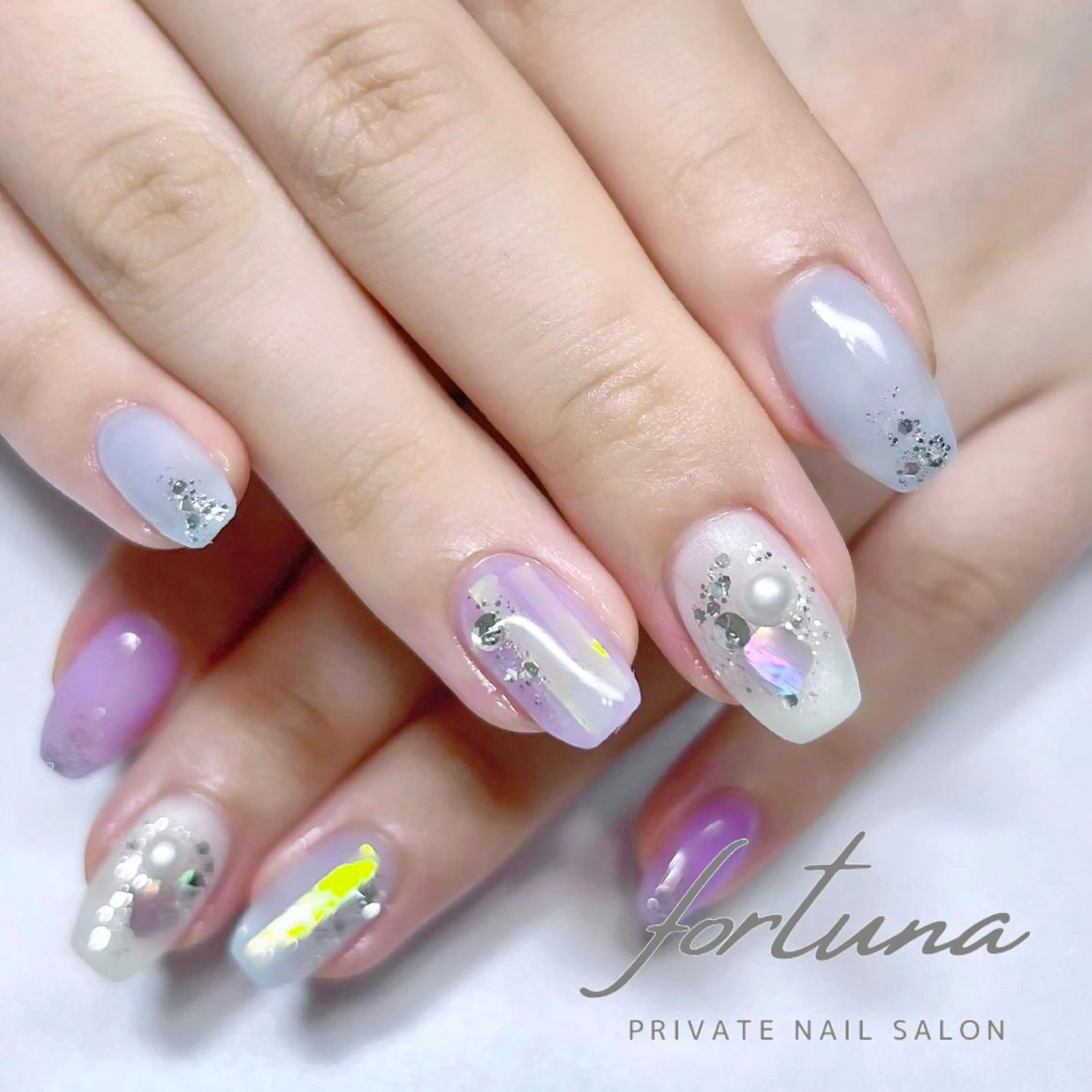 ネイル ホログラムネイル fortuna 武藤裕美のネイルデザイン