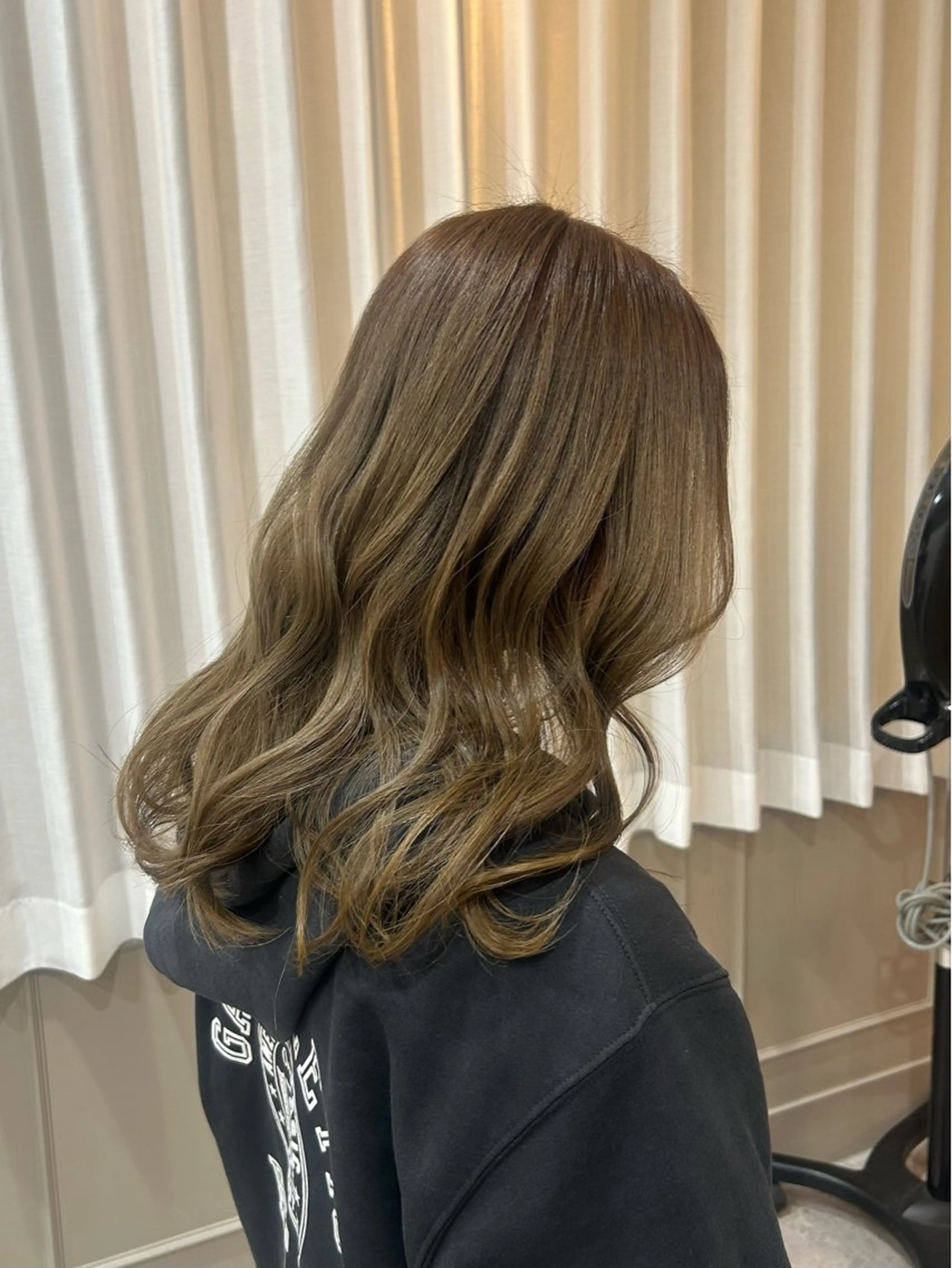 セミロング カット ヘアカラー jammin / 岡村 亜胡のヘアスタイル