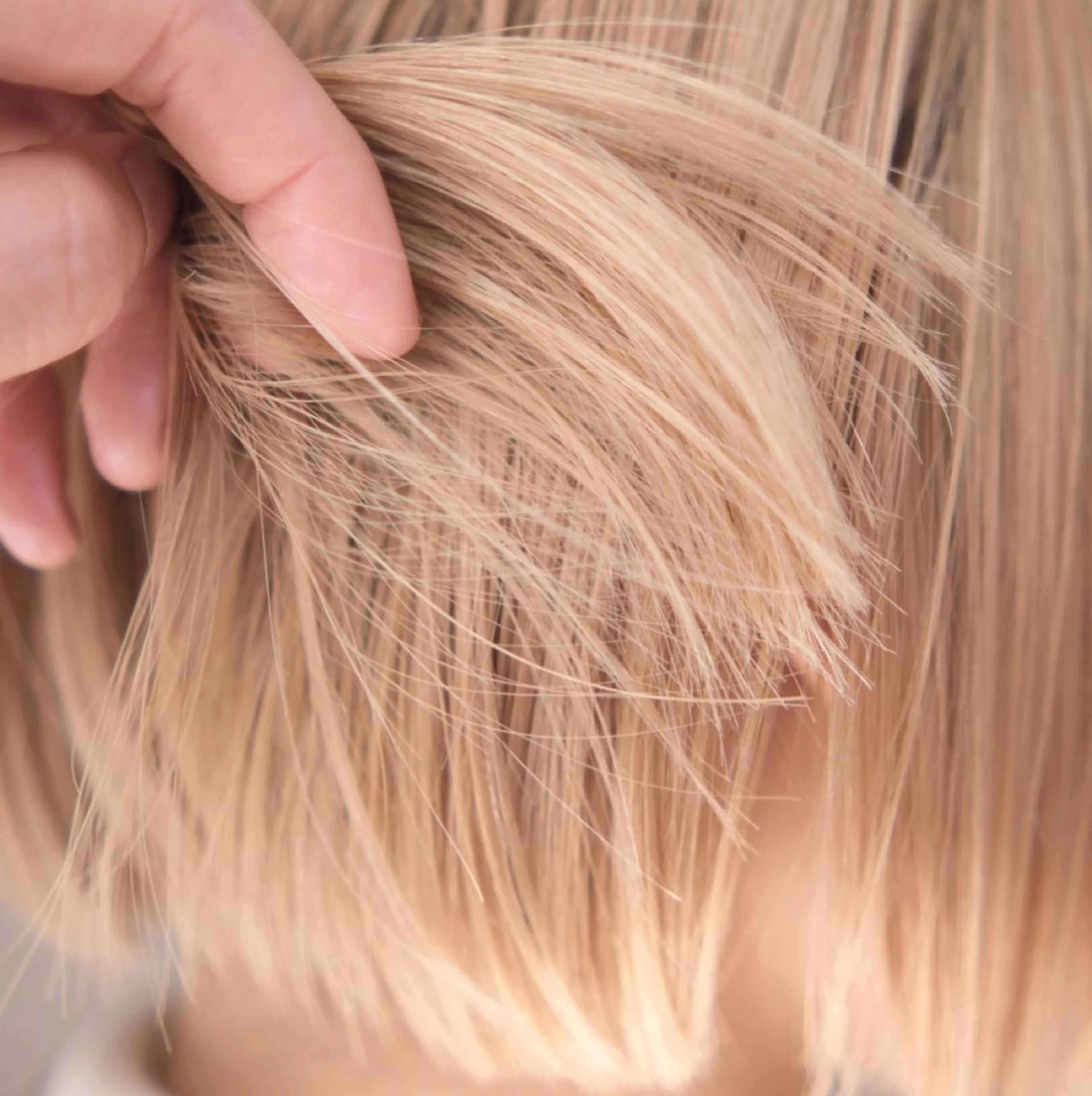 ミディアム カラー ブリーチカラーが人気 onnuのヘアスタイル