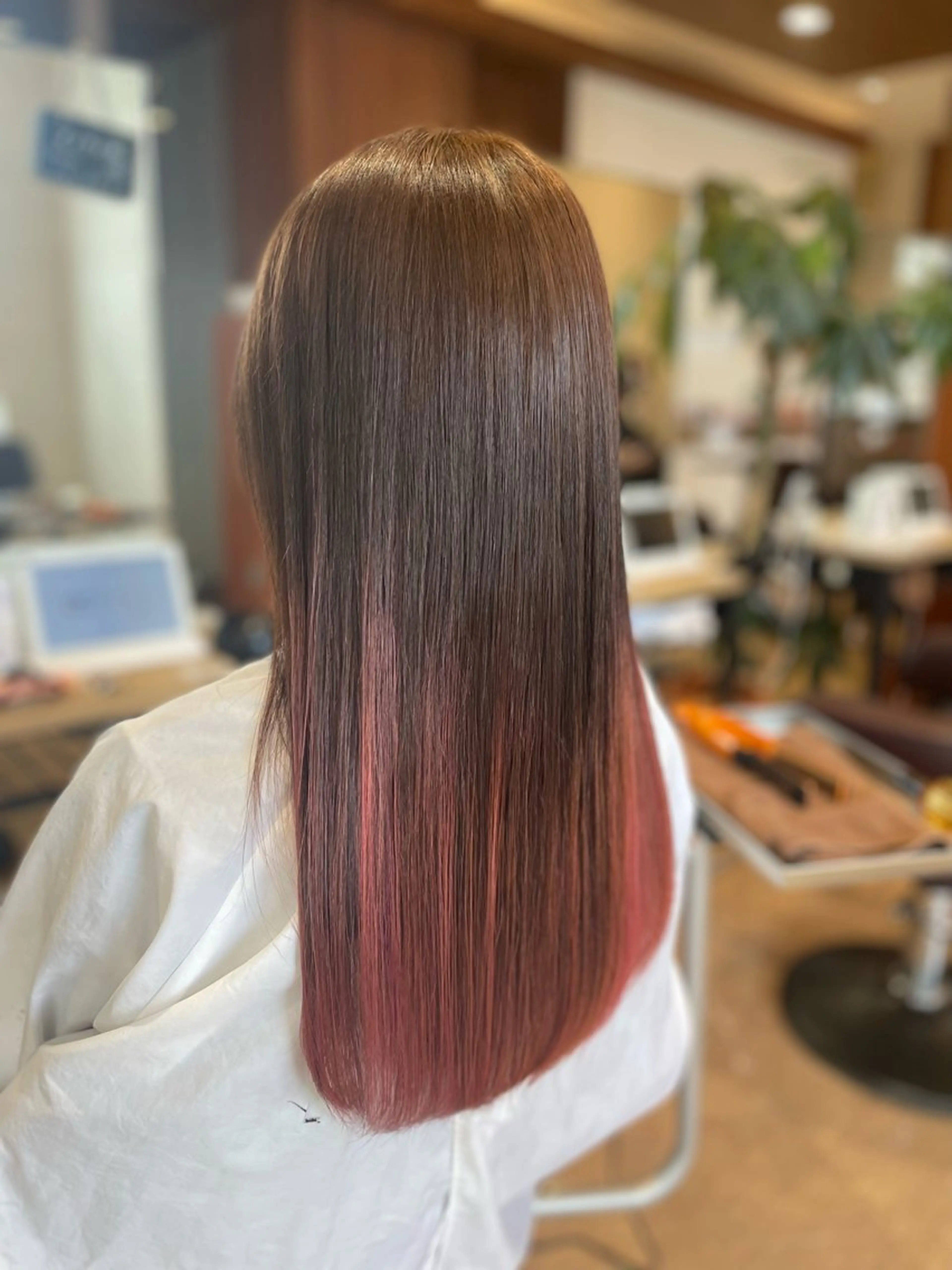 ロング カット ヘアカラー 仙石 愛のヘアスタイル