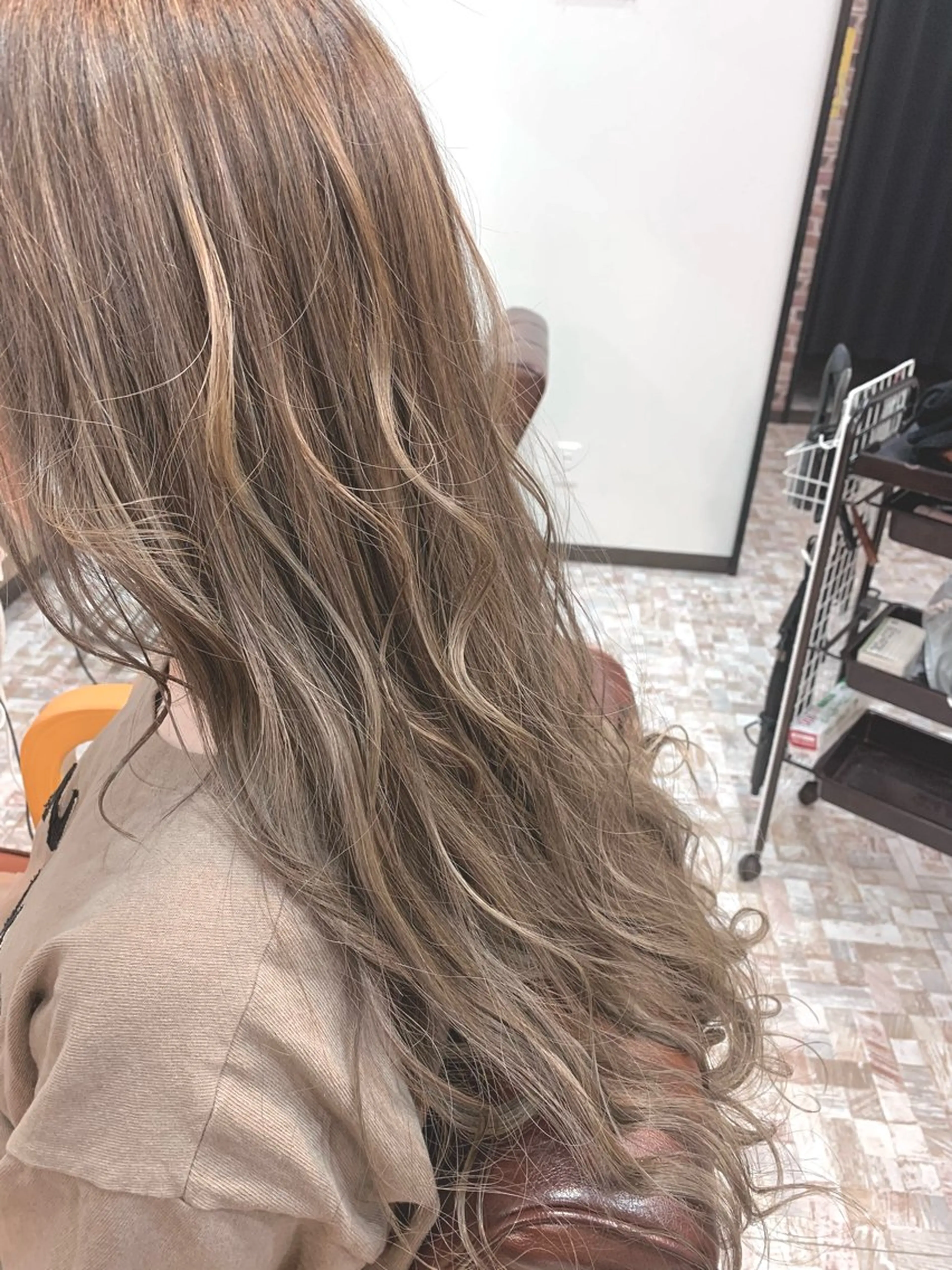 ロング カラー 神野 洸都のヘアスタイル