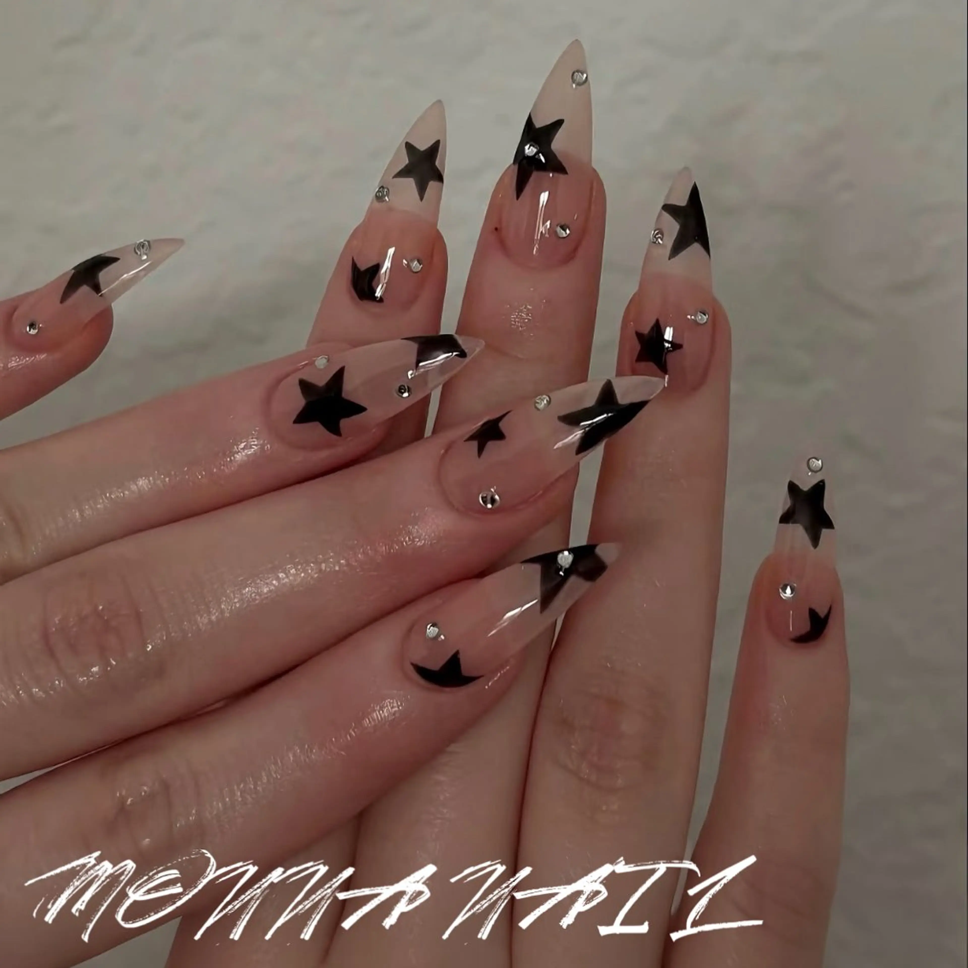 ネイル アートネイル 長さ出し 韓国ネイル 持ち込み シンプルネイル ハンドネイル モンナ CCのネイルデザイン