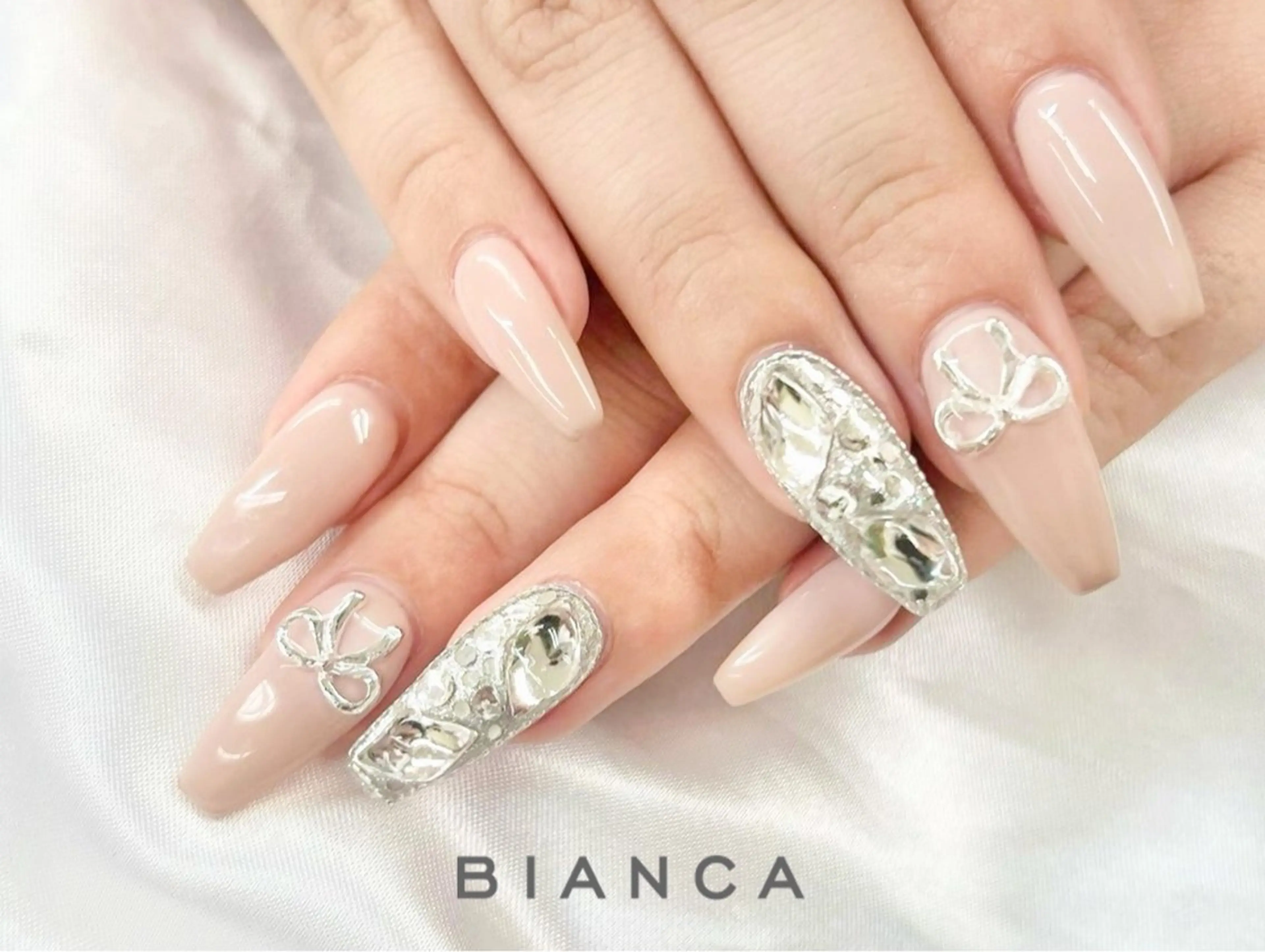 ネイル ハンドネイル Yuna🫧/所沢 /ワンホンネイルのネイルデザイン