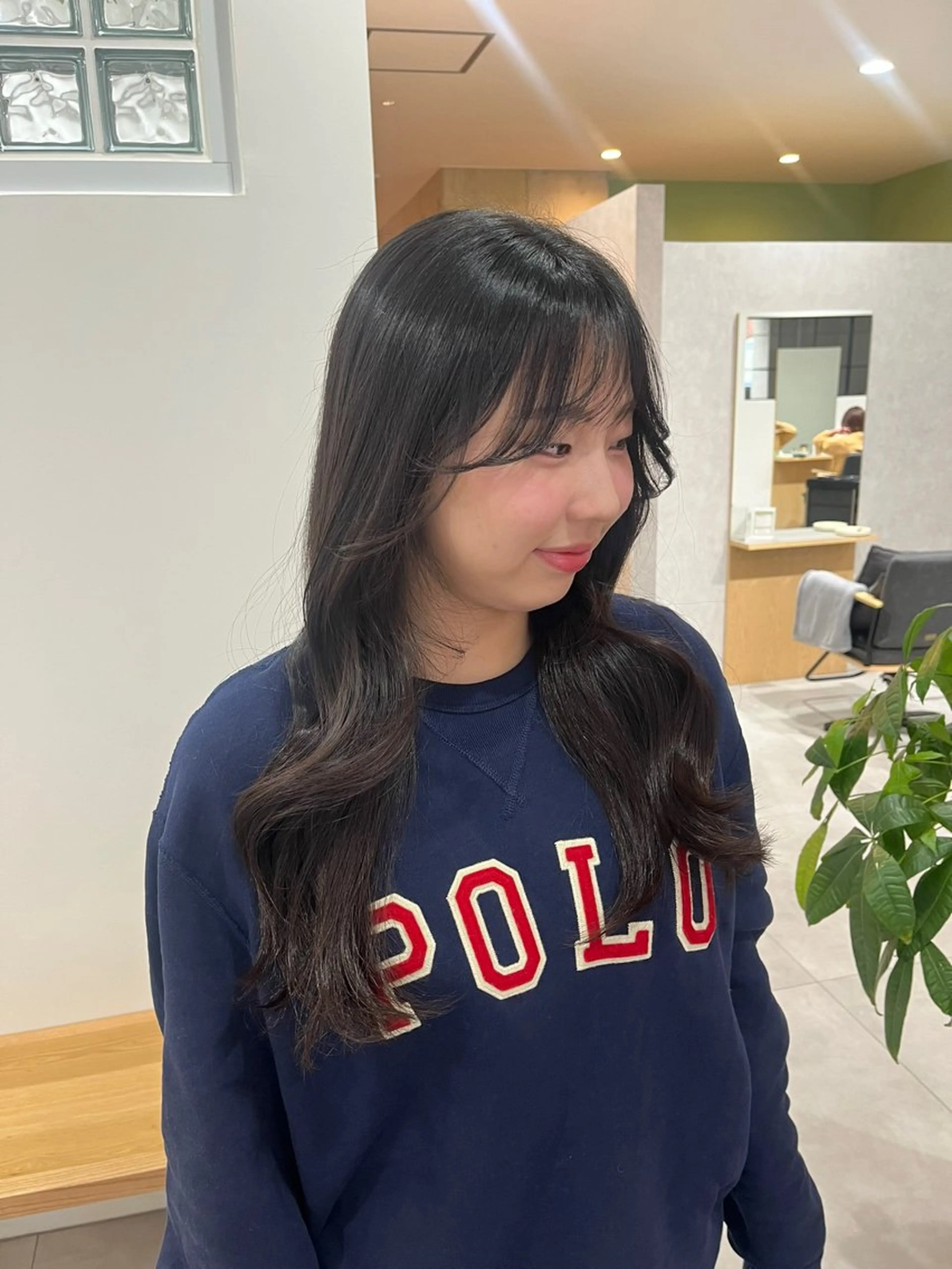 ロング 顔周りカット 韓国風ヘア 西田 歩果のヘアスタイル