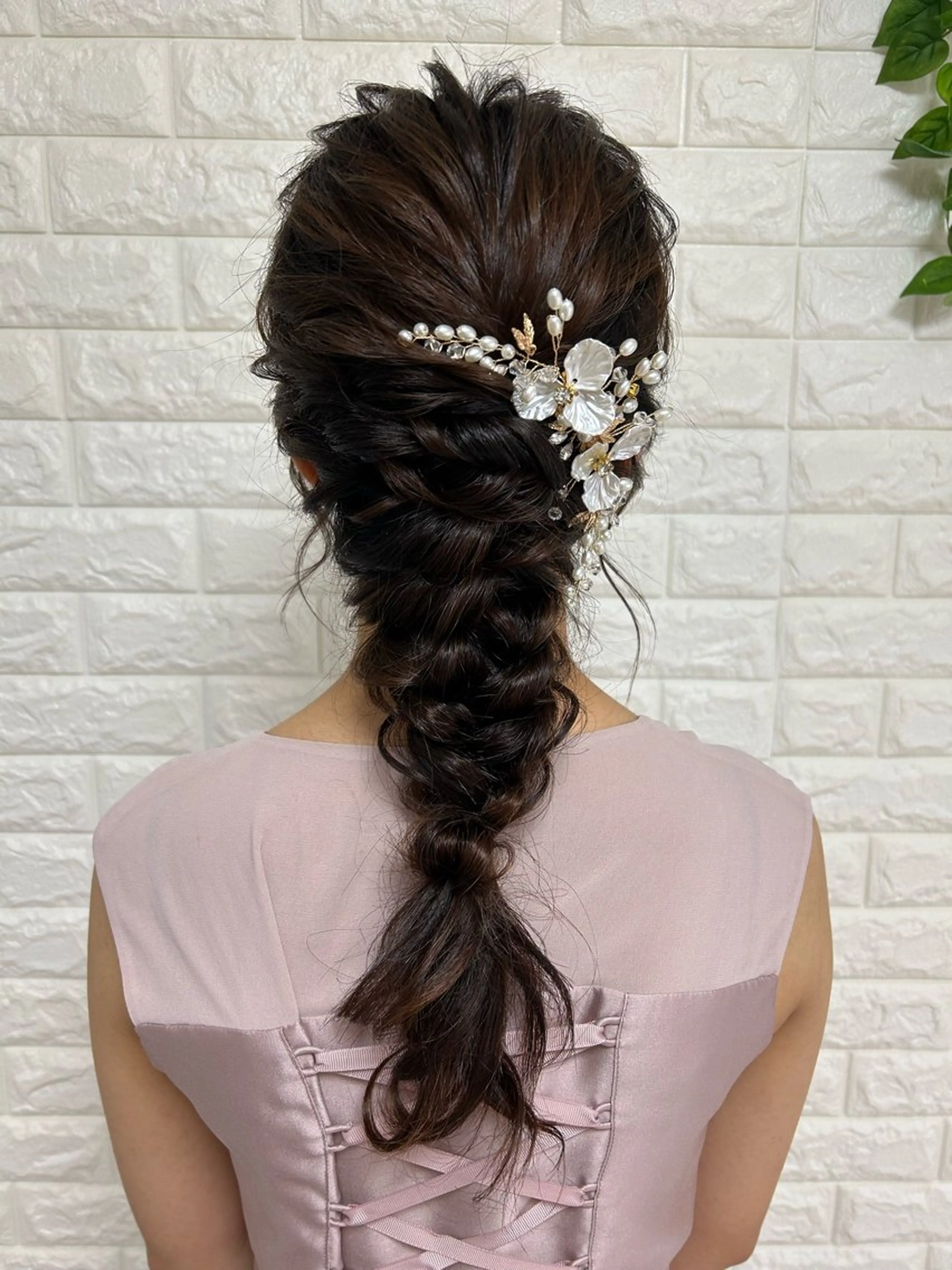 セミロング ヘアアレンジ 結婚式・ブライダル ヘアセット AMATERAS所属・AMATERAS鈴木 友美のヘアスタイル