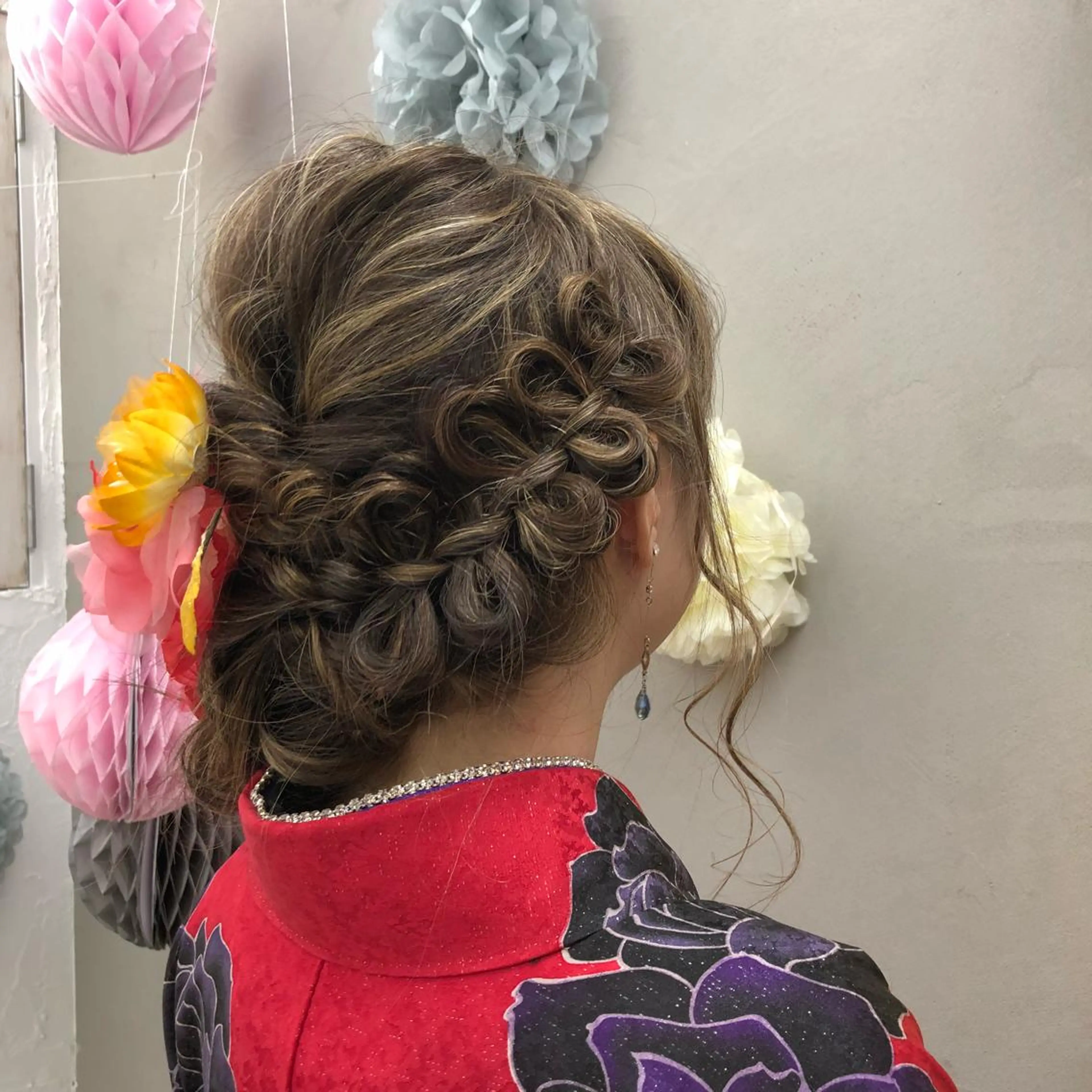 ロング ヘアアレンジ 卒業式のヘアスタイル うる艶カラー 🫶🏼💭mikaのヘアスタイル