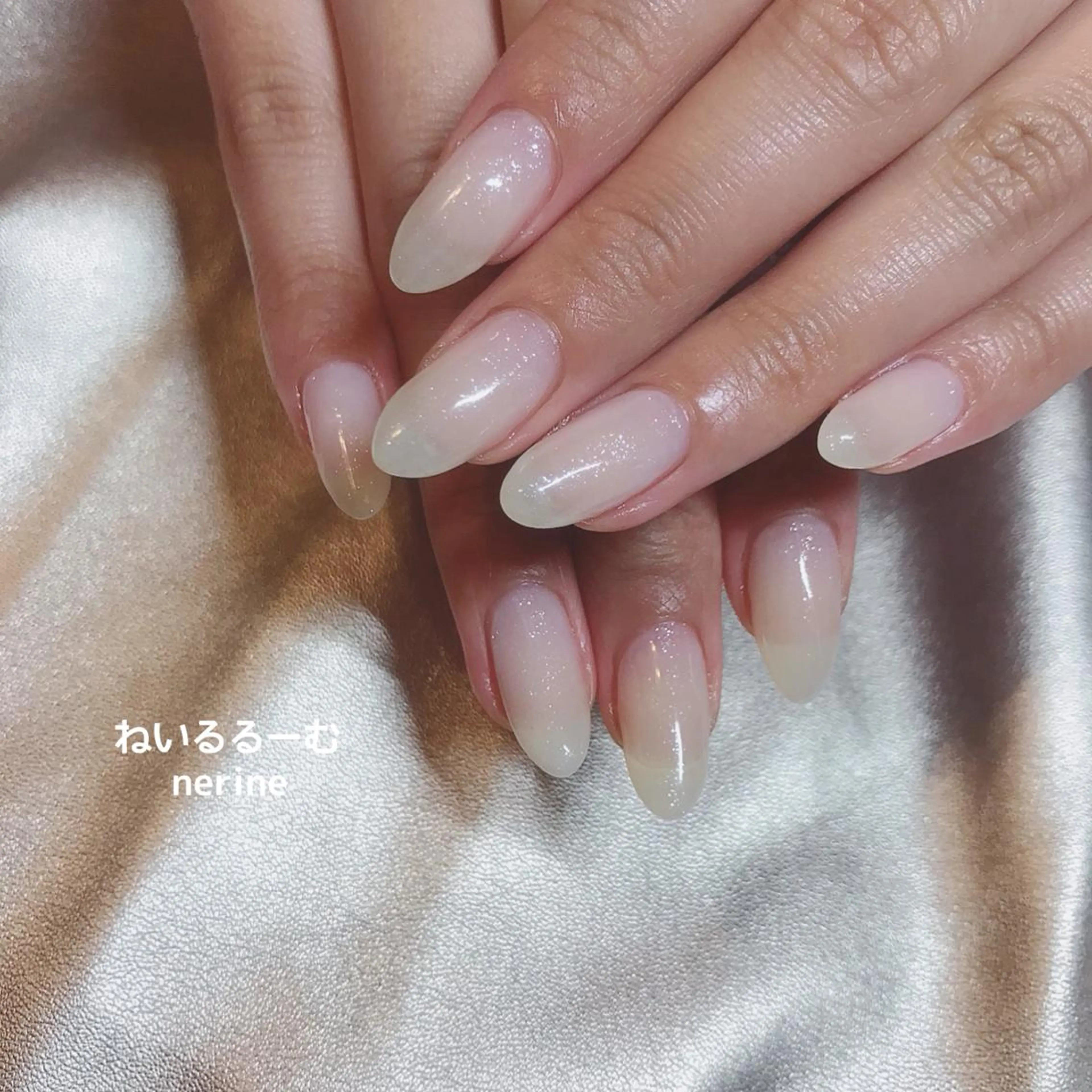 ネイル ラメ(グリッター) ホワイト NAILST Naomiのネイルデザイン