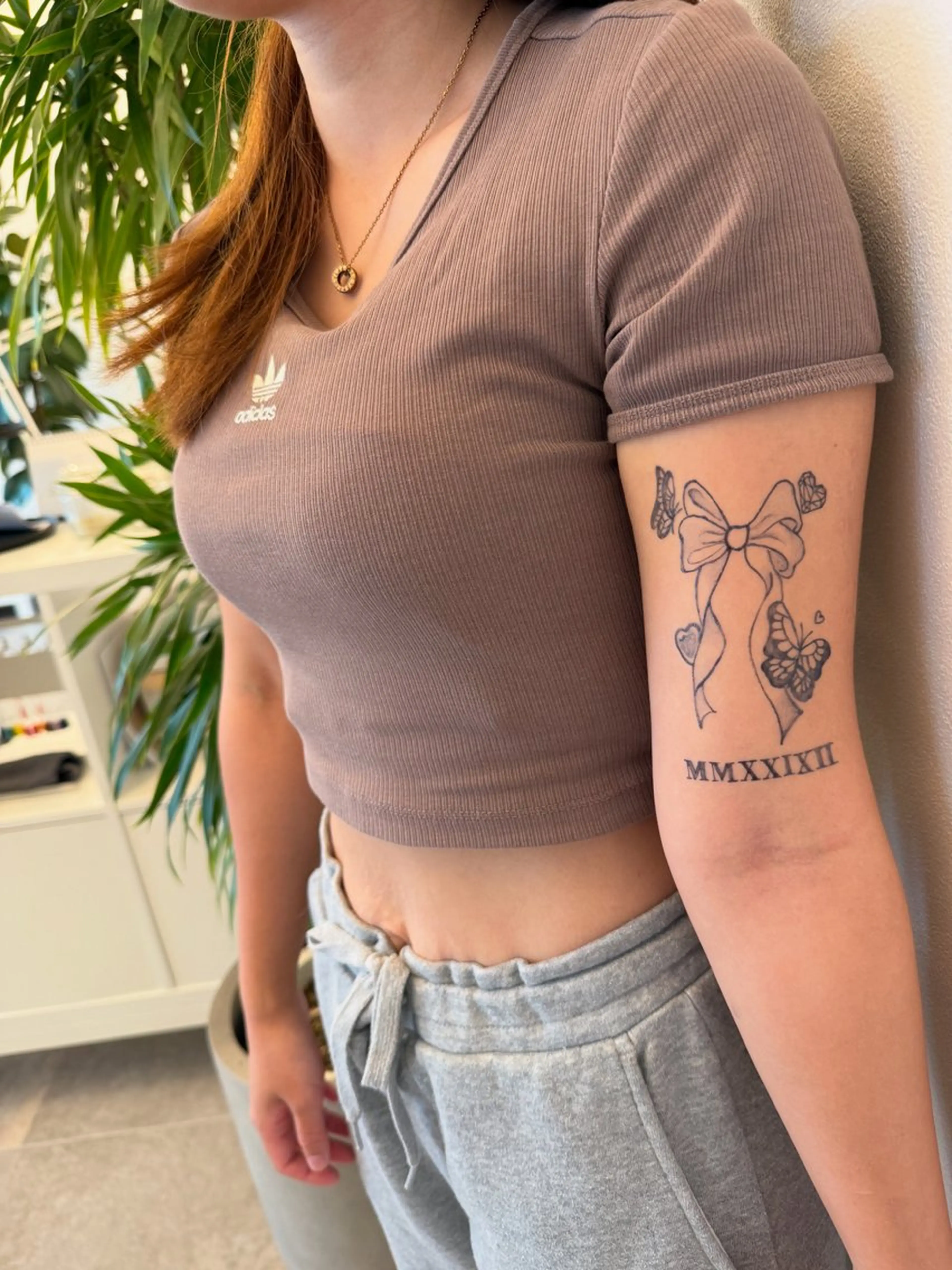 JAYU(mooiシェアサロン内)所属・JAYU タトゥー&ネイルのネイルデザイン