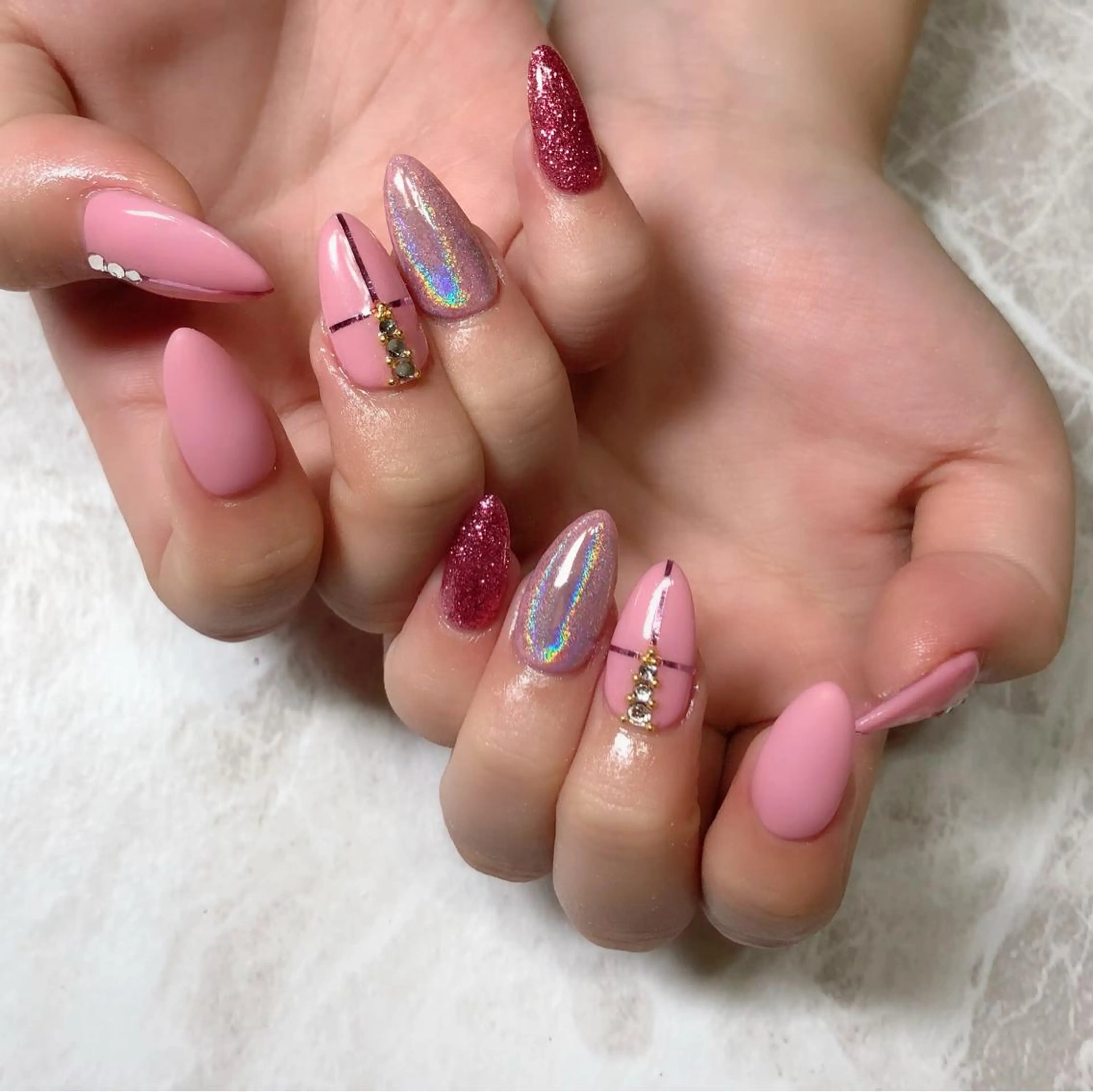 ネイル フットネイル フレンチネイル ジェルネイル ラメ(グリッター) ラメグラデーション NEO Beauty Salon所属・𝐍𝐄𝐎 𝐉𝐔𝐑𝐈のネイルデザイン