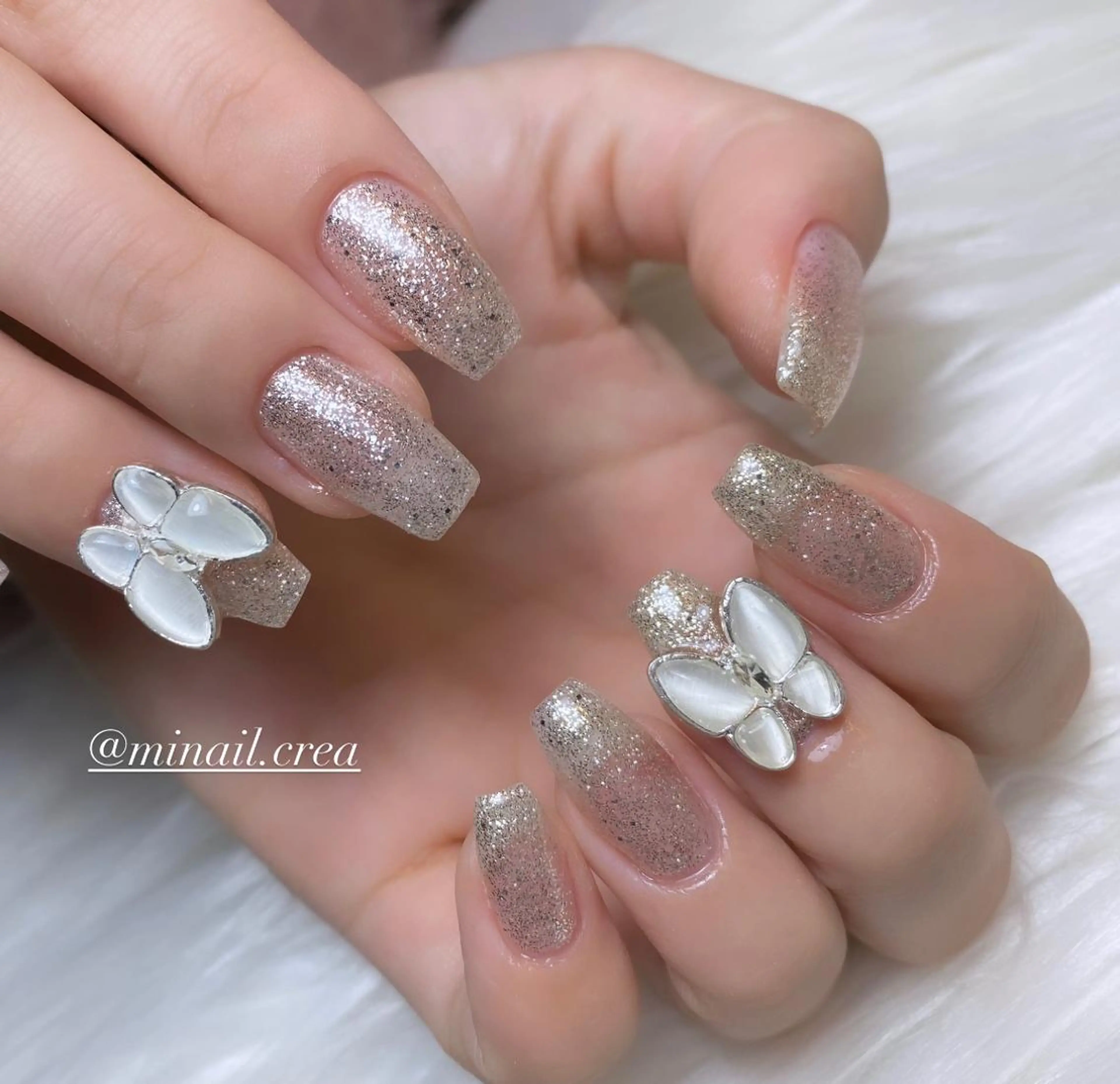 ネイル キラキラネイル ワンカラーネイル 春ネイル CRéA　-private nailsalon-所属・CReA nailのネイルデザイン